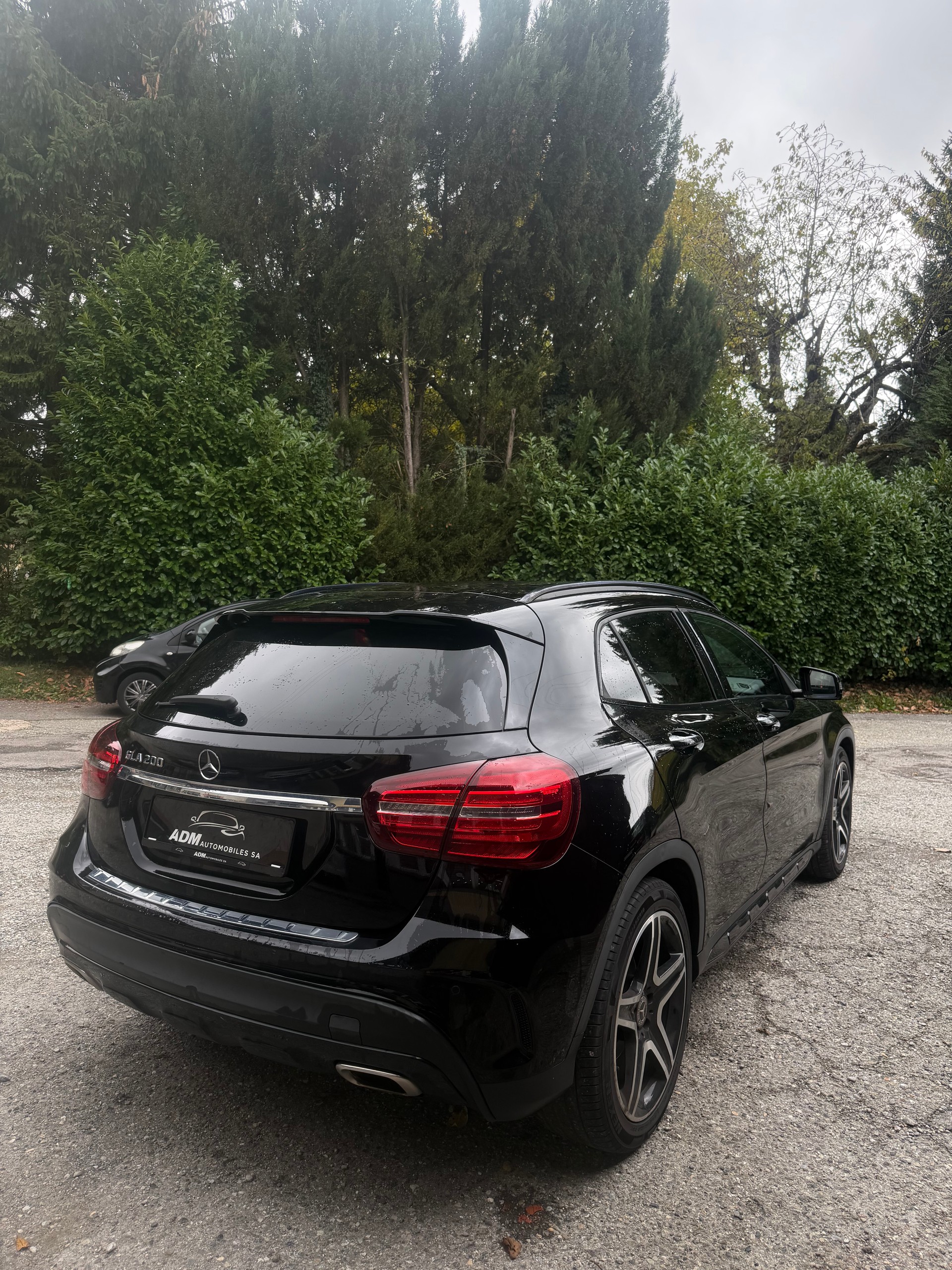 MERCEDES-BENZ GLA 200 AMG Line-image-4