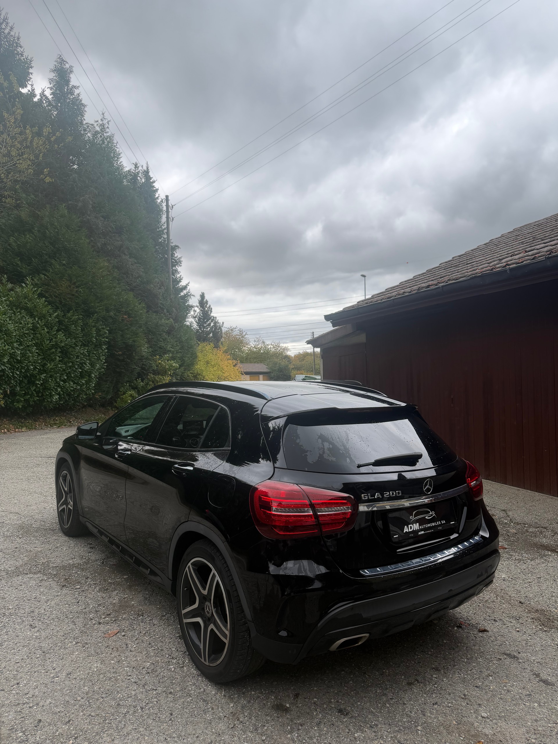 MERCEDES-BENZ GLA 200 AMG Line-image-3