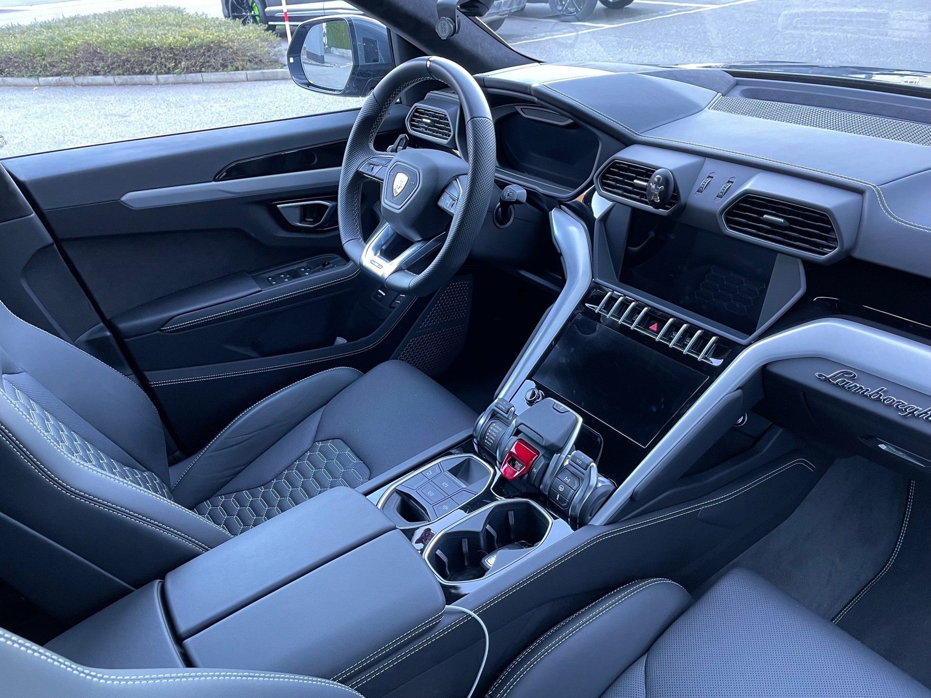 LAMBORGHINI Urus E-Gear-image-8