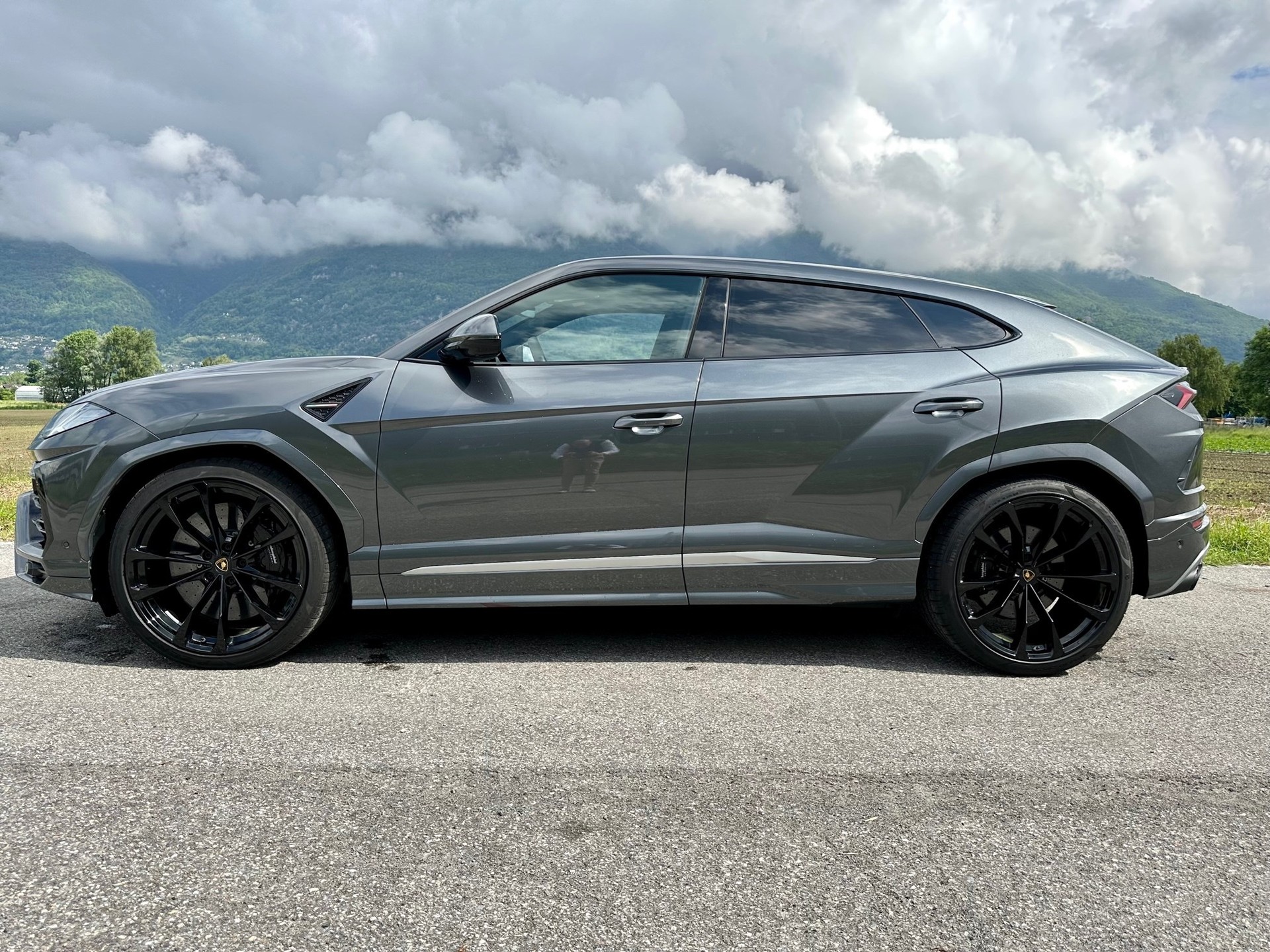 LAMBORGHINI Urus E-Gear-image-0