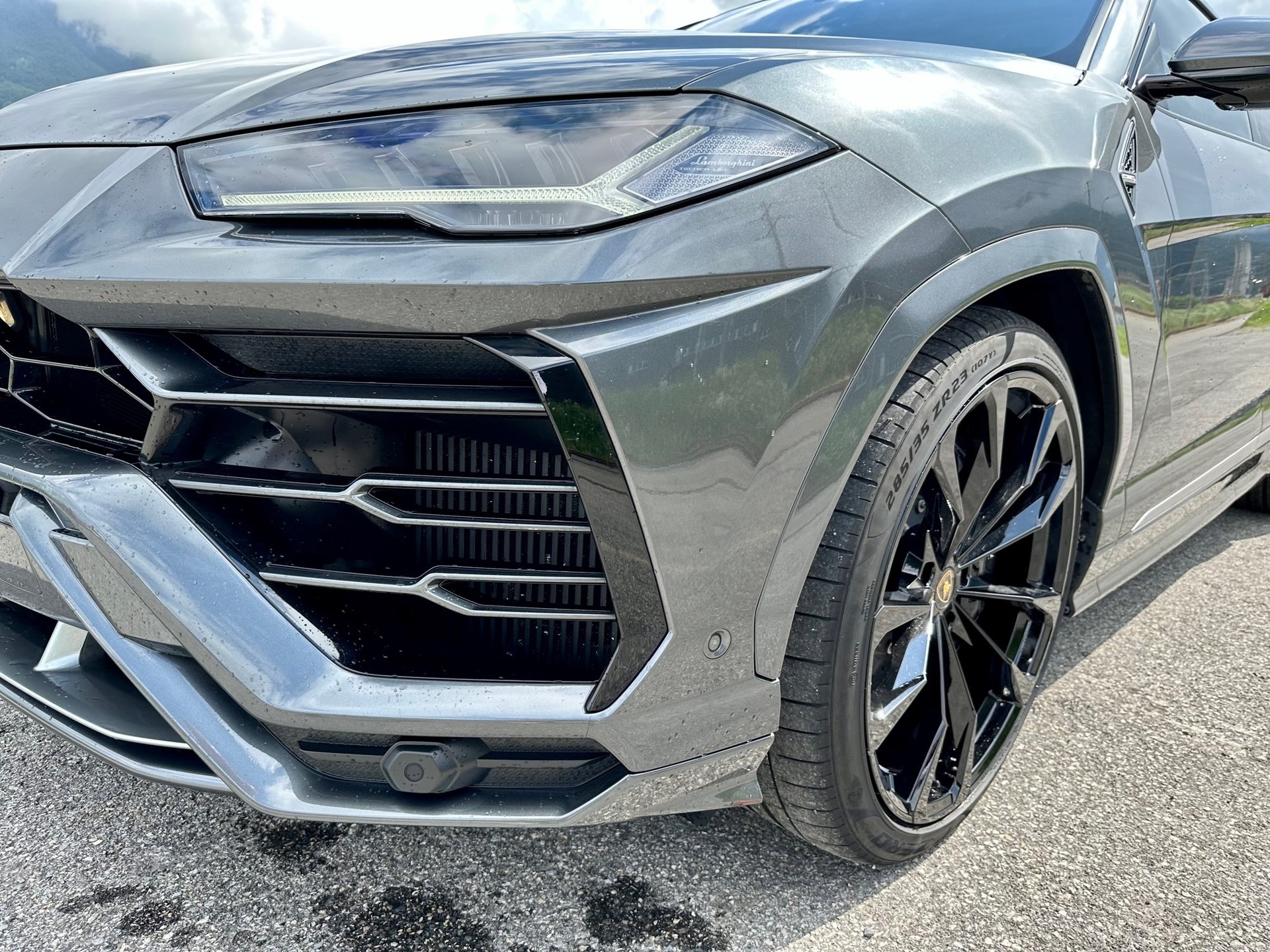 LAMBORGHINI Urus E-Gear-image-3