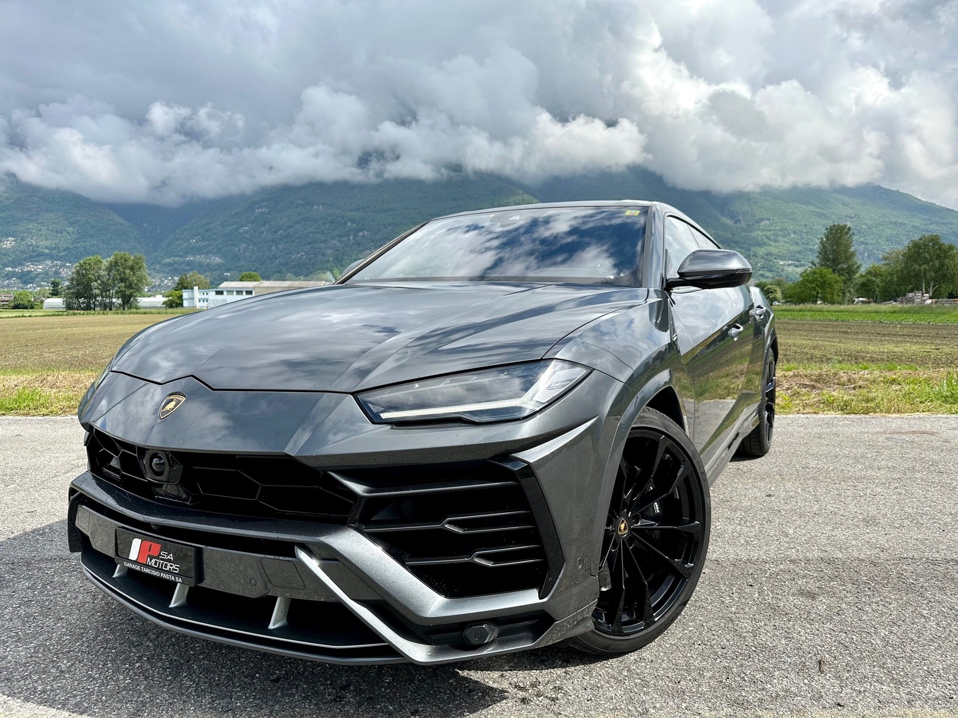 LAMBORGHINI Urus E-Gear-image-1