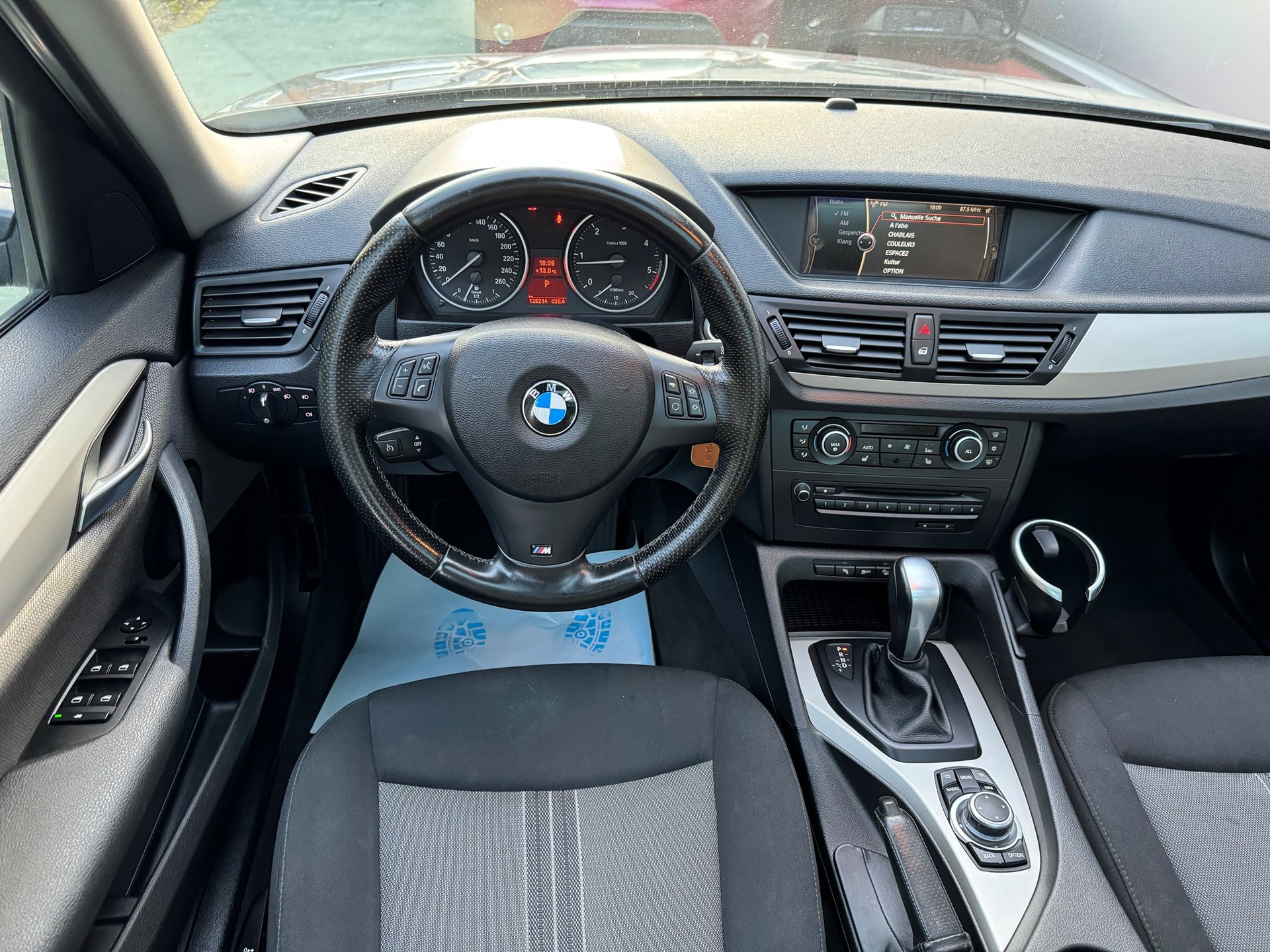 BMW X1 xDrive 18d Steptronic-image-8