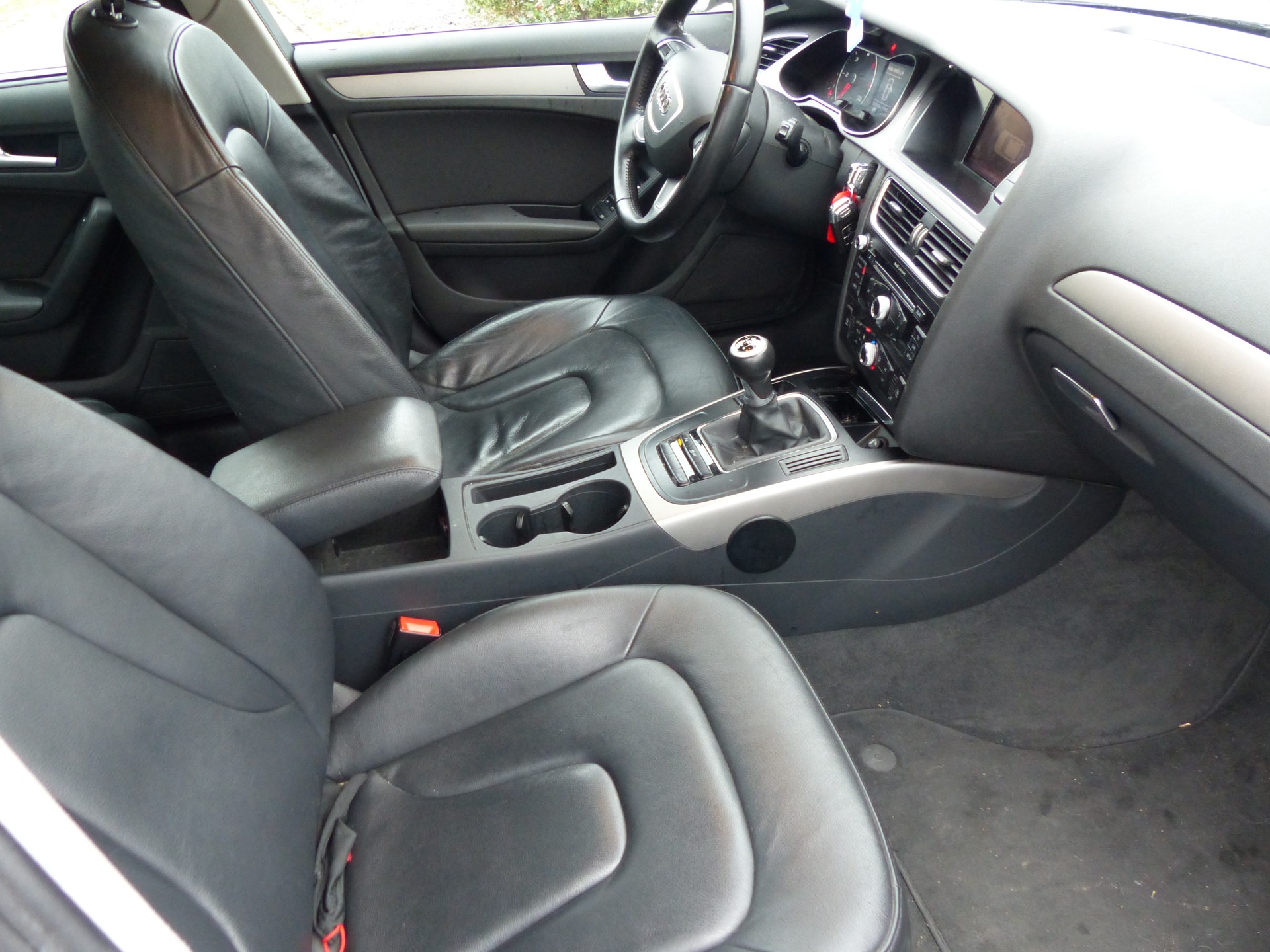 AUDI A4 Avant 2.0 TDIe-image-18