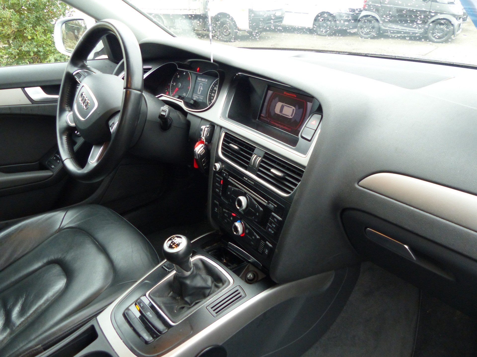 AUDI A4 Avant 2.0 TDIe-image-16