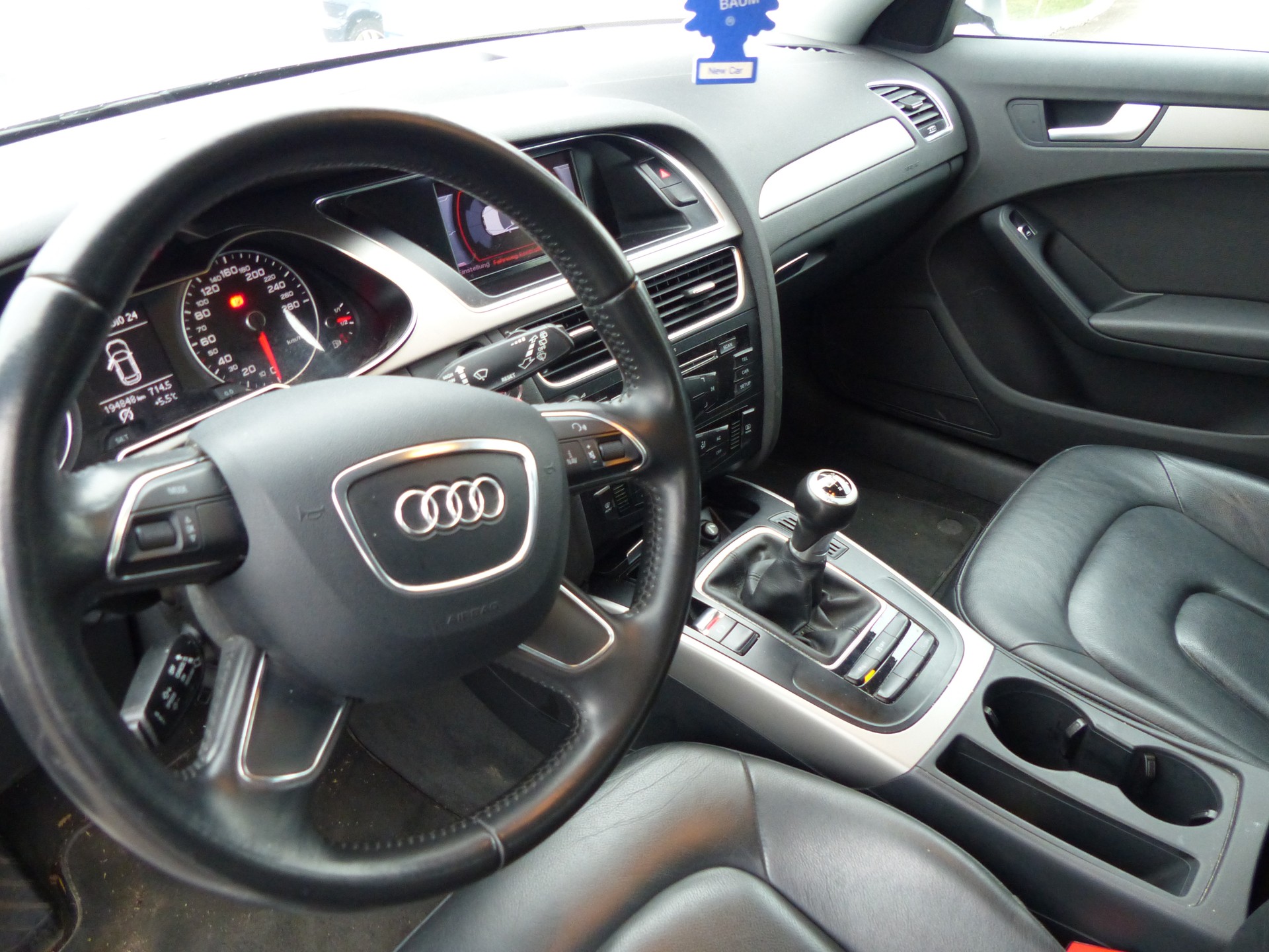 AUDI A4 Avant 2.0 TDIe-image-13