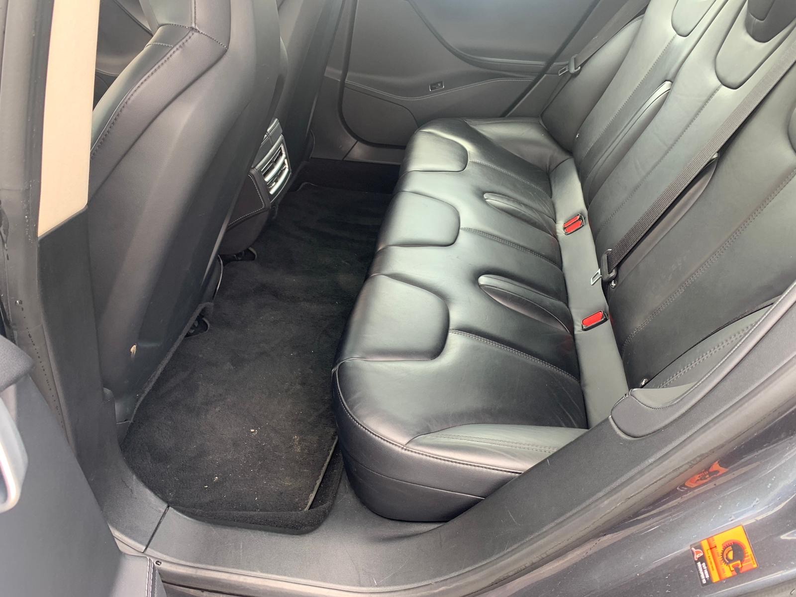 TESLA Model S 85 D-image-10