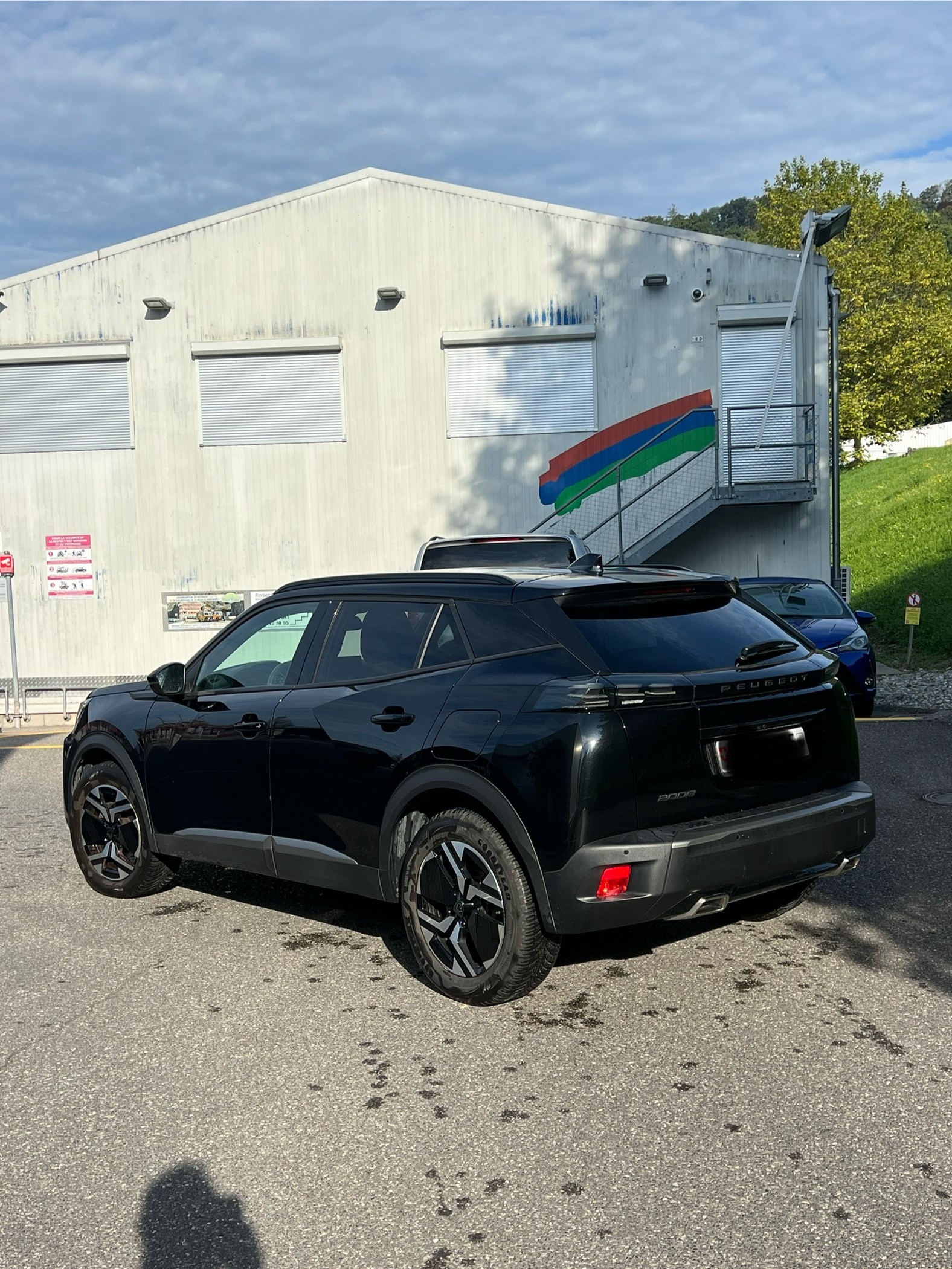 PEUGEOT 2008 1.2 PureTech Allure EAT8-image-5