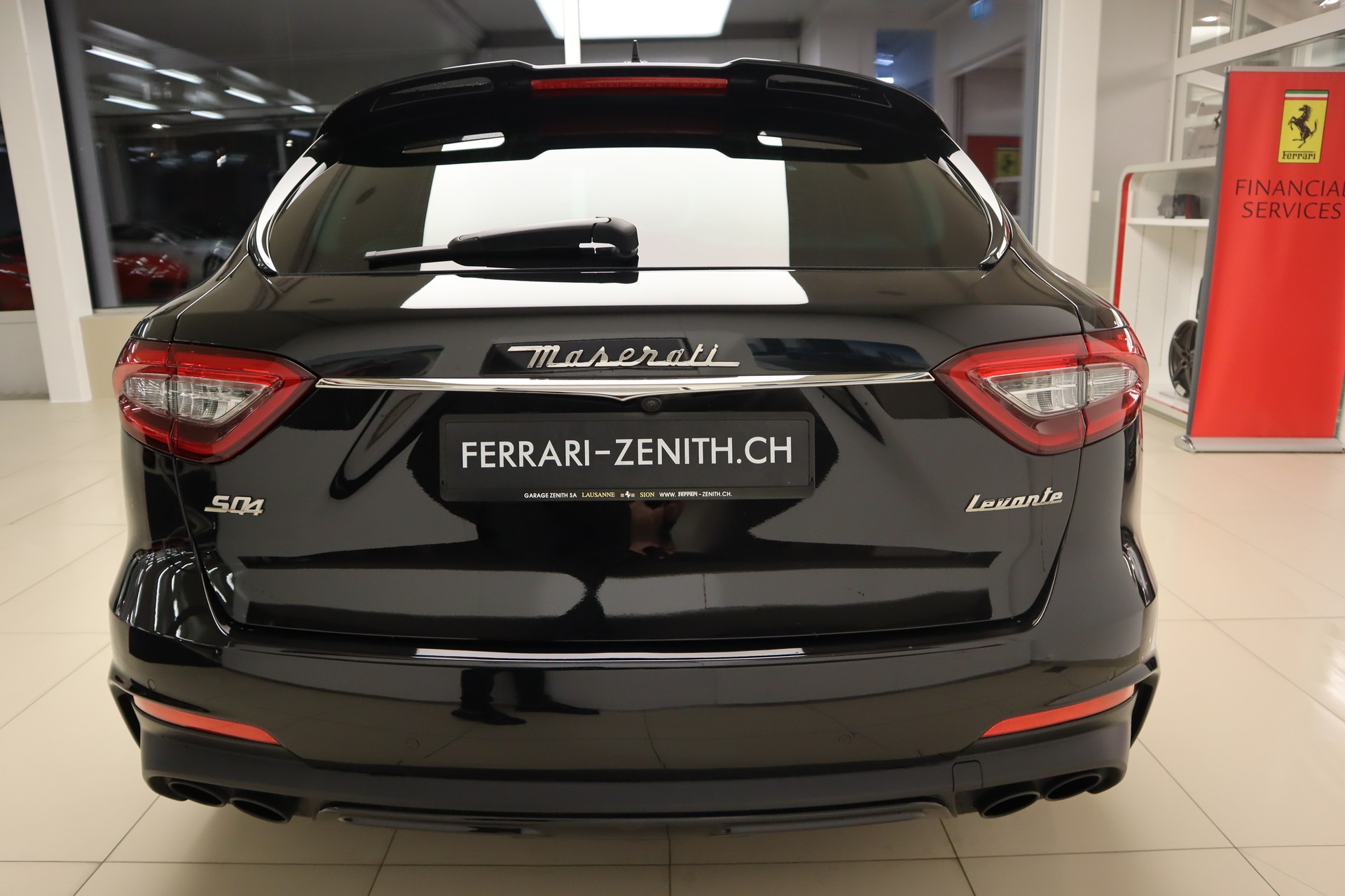 MASERATI Levante S 3.0 V6 Nerissimo Automatica-image-5