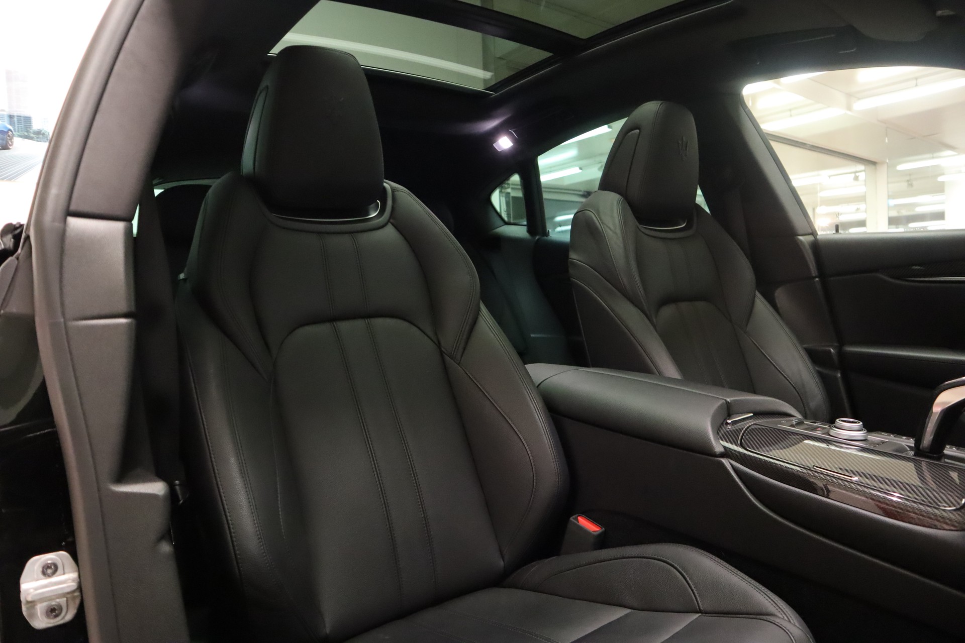 MASERATI Levante S 3.0 V6 Nerissimo Automatica-image-12