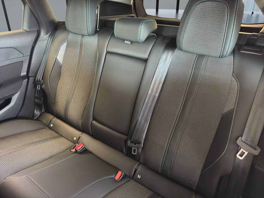 PEUGEOT 308 SW 1.6 PHEV 180 Active-image-8