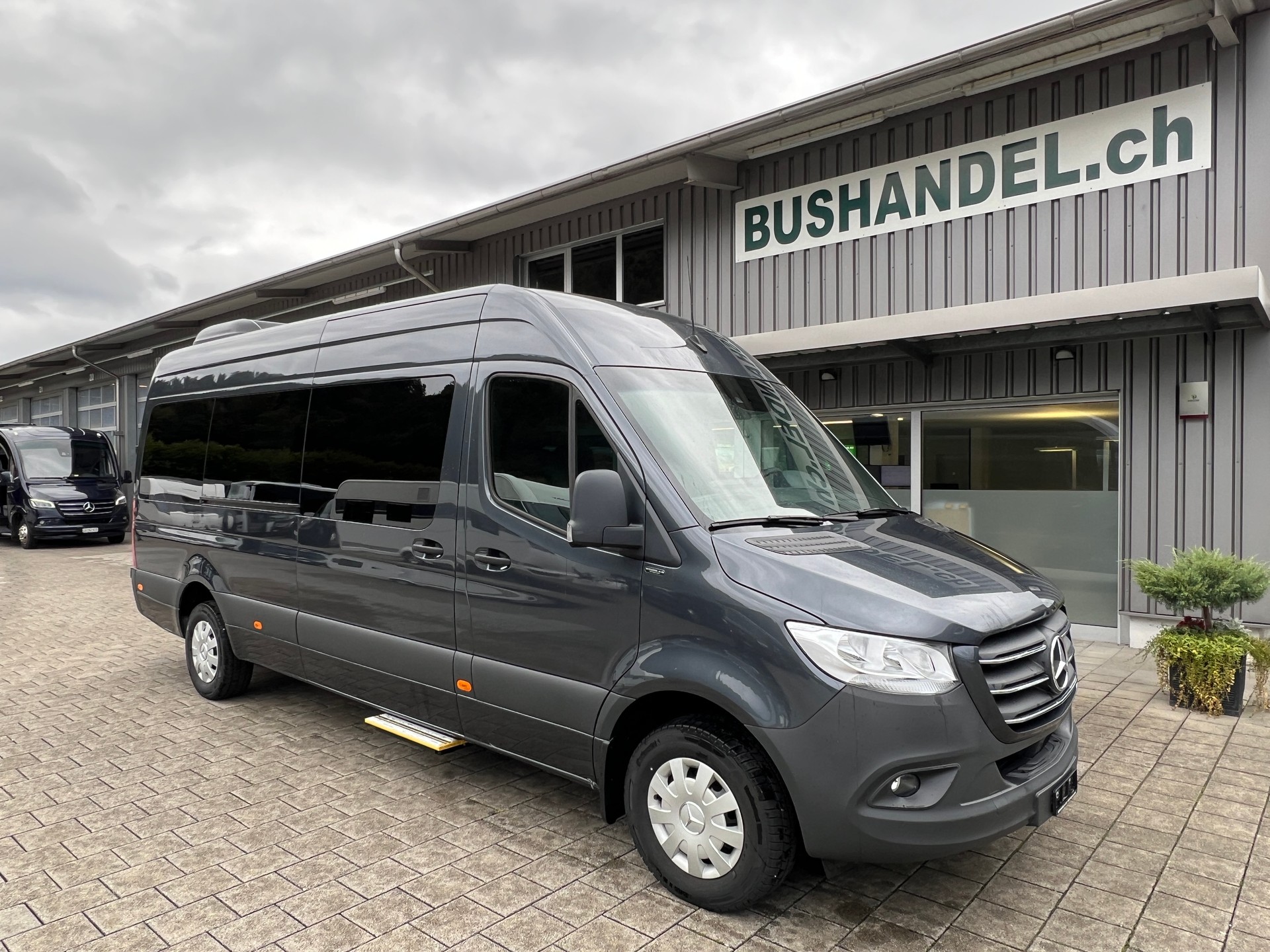MERCEDES-BENZ 317 CDI Kleinbus (I13)-image-0