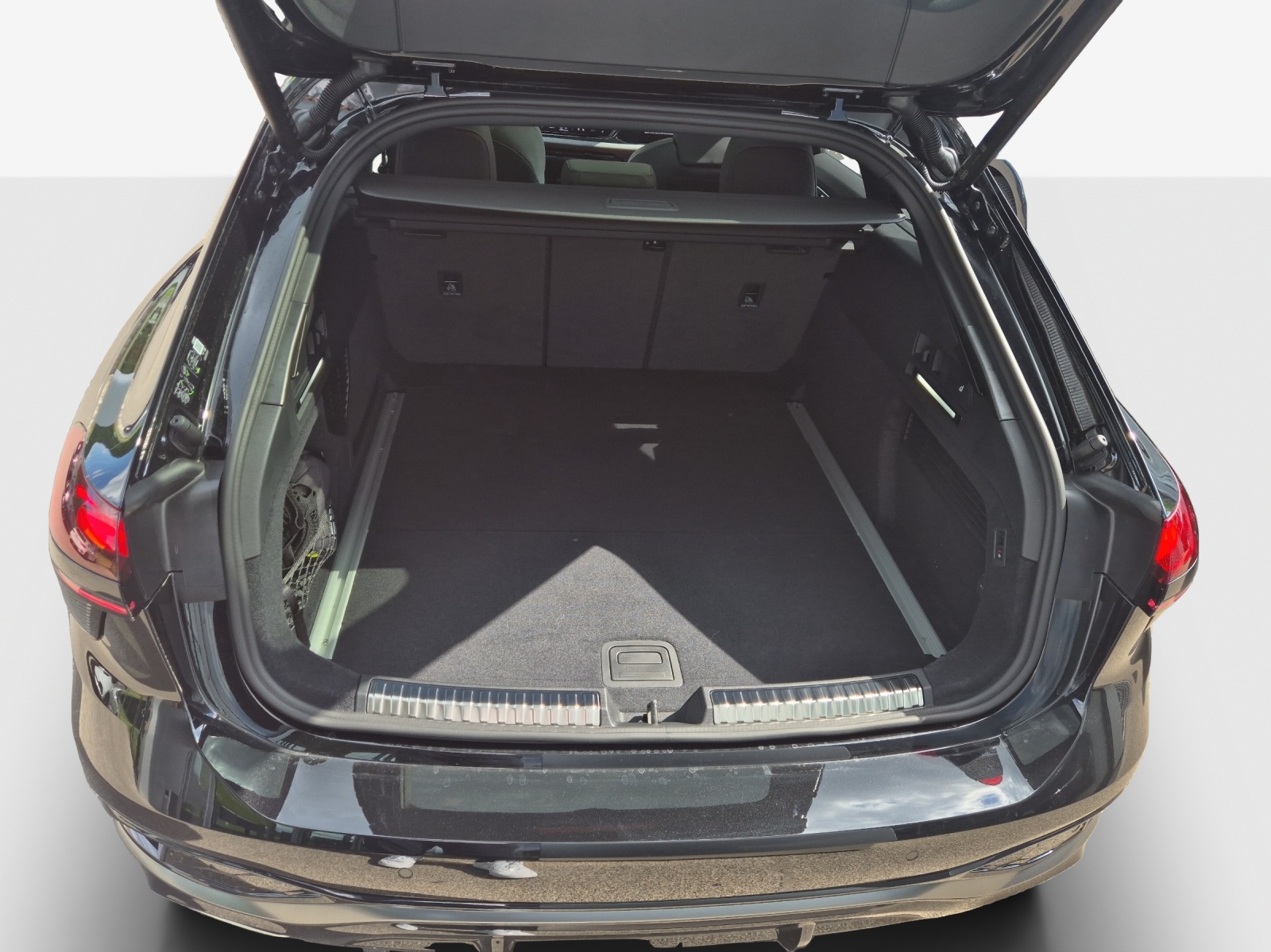 AUDI A6 Avant TFSI quattro 270 kW S tronic-image-12