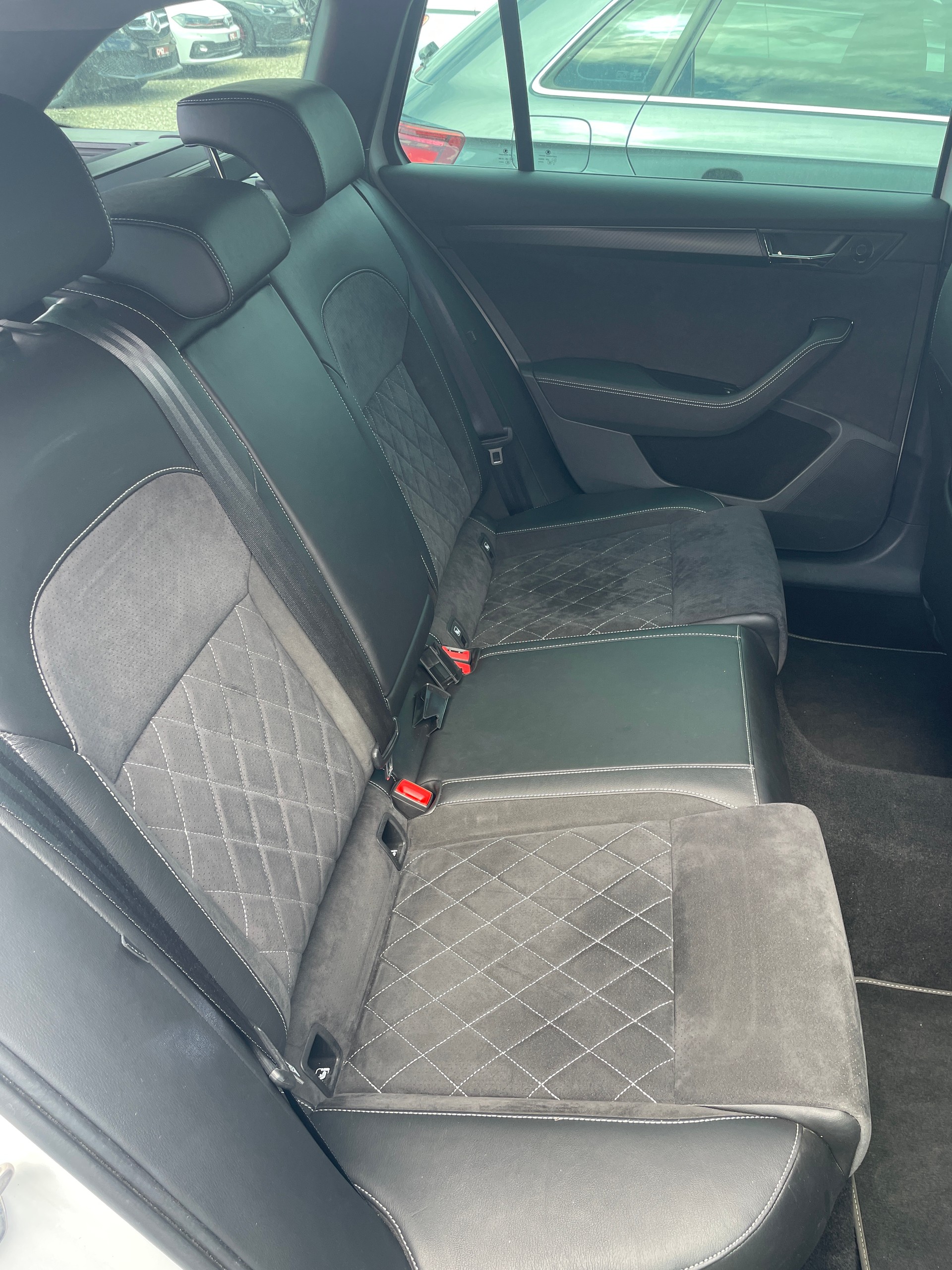 SKODA Superb 1.4 TSI Sport Line PHEV DSG / CH - Fahrzeug-image-18