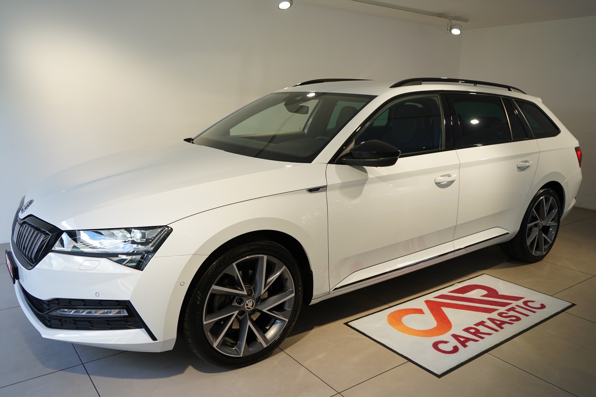 SKODA Superb 1.4 TSI Sport Line PHEV DSG / CH - Fahrzeug-image-0