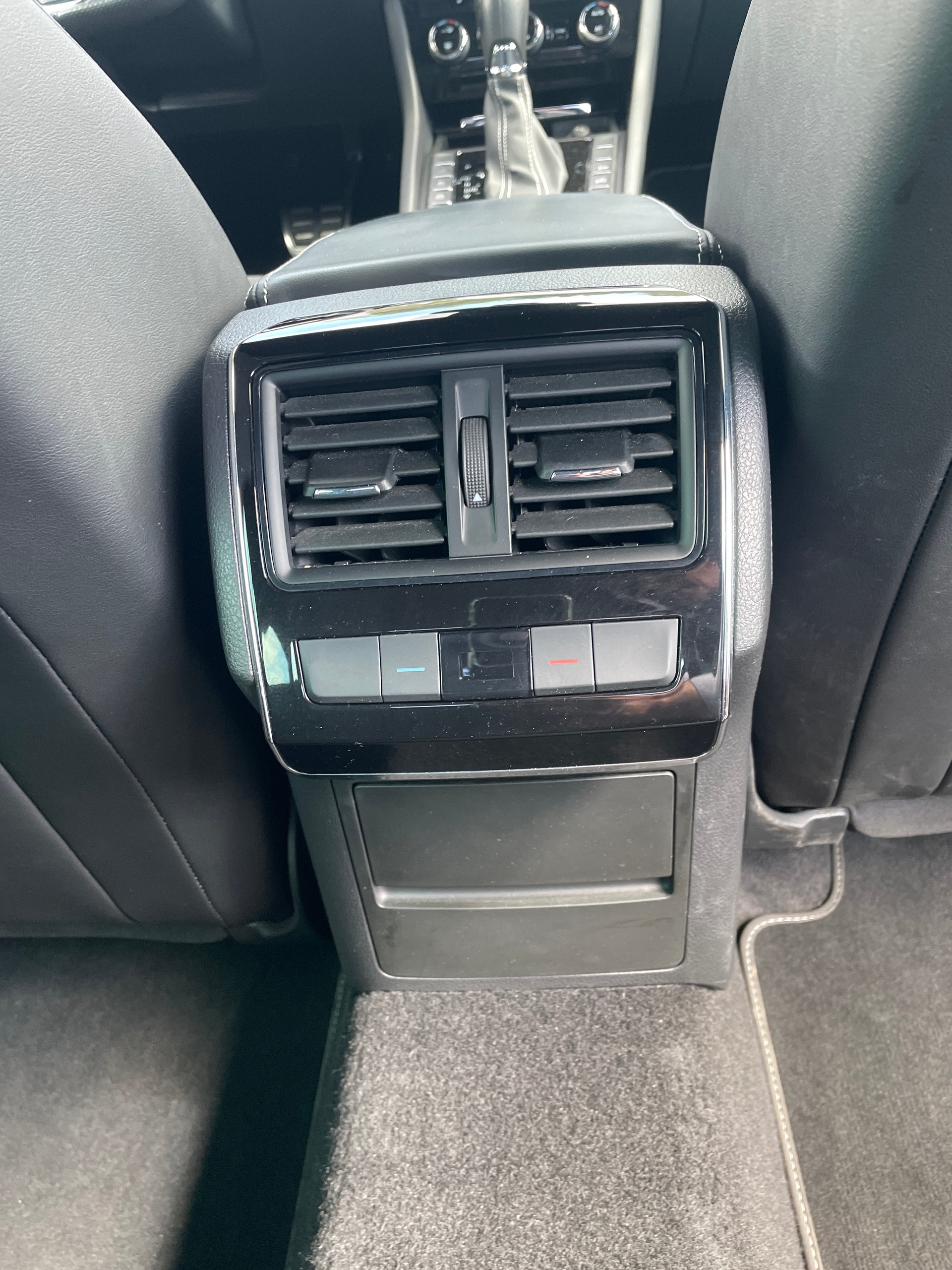 SKODA Superb 1.4 TSI Sport Line PHEV DSG / CH - Fahrzeug-image-22