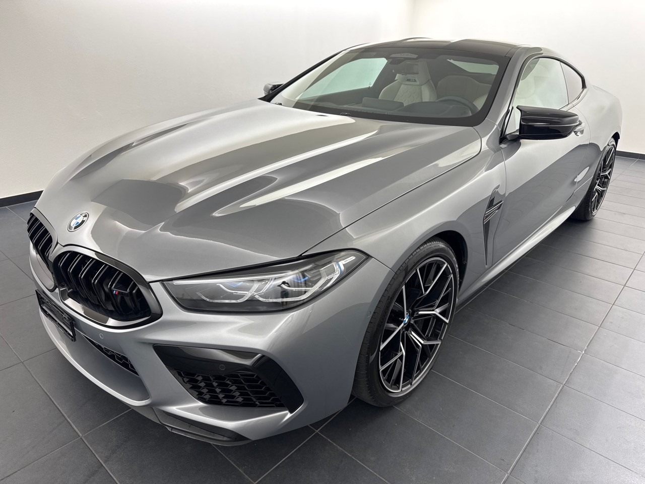 BMW M8 xDrive M Competition-image-0
