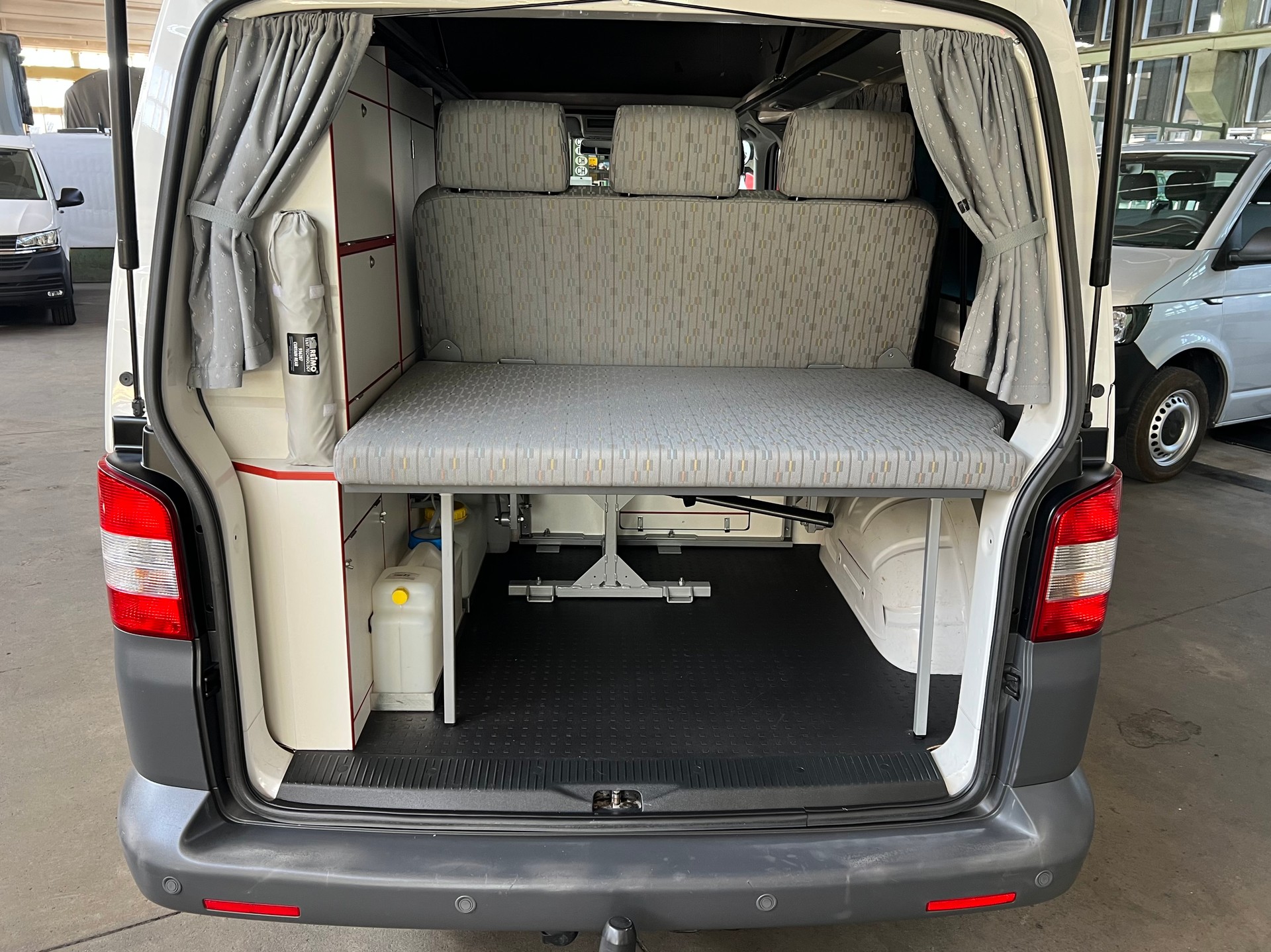 VW T5 2.0 TDI 4motion / Differenzialsperre hinten/ 5-Sitzplätze / Summermobil (ähnlich California)-image-5