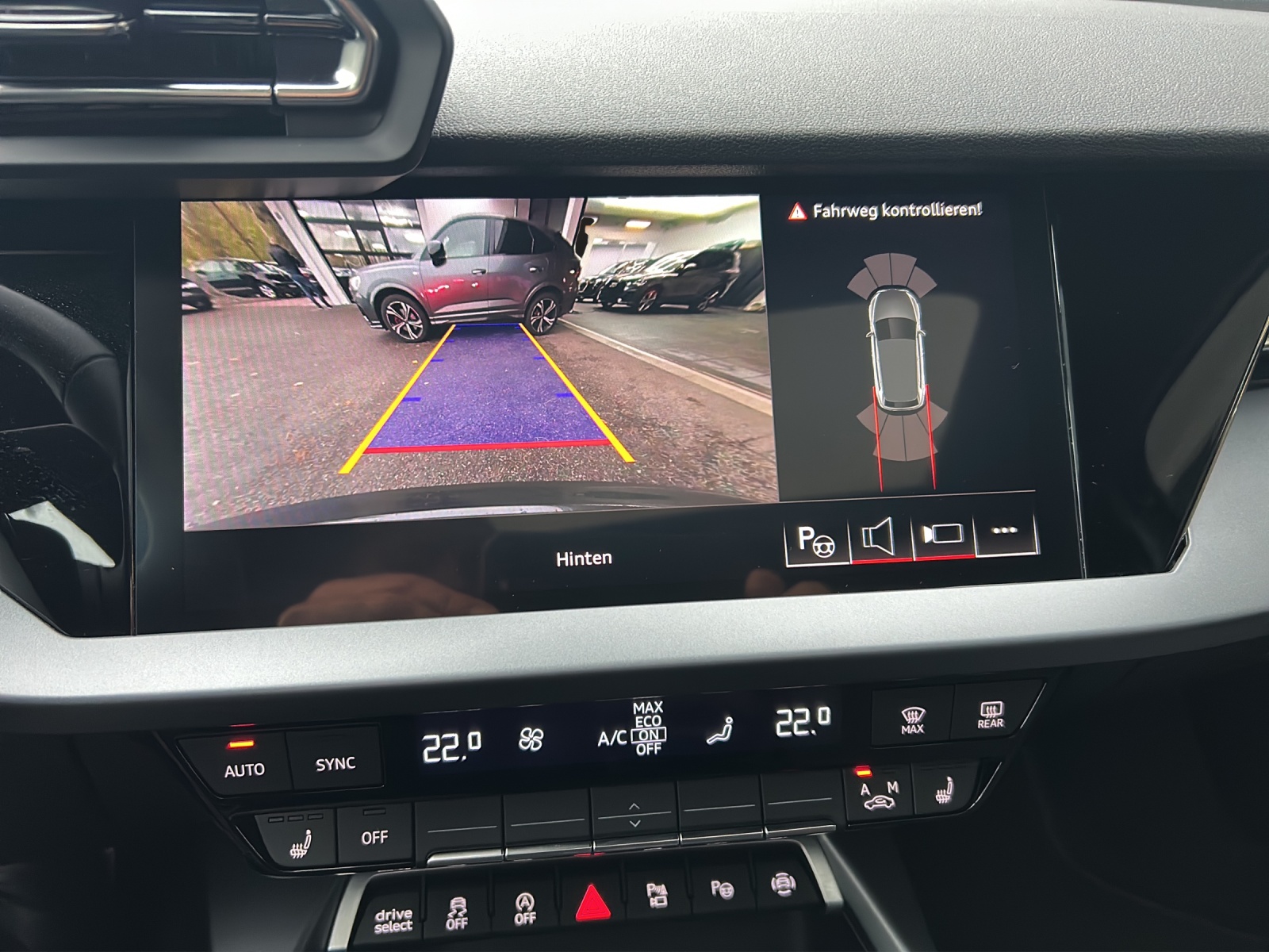 AUDI A3 Sportback 35 TFSI Attraction S-tronic-image-13