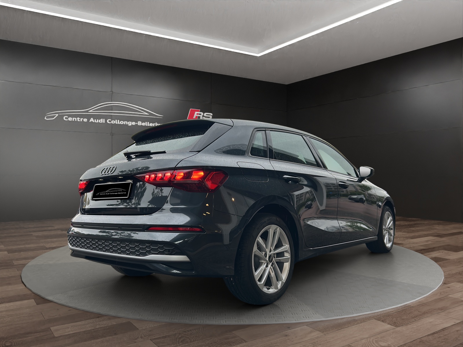 AUDI A3 Sportback 35 TFSI Attraction S-tronic-image-5