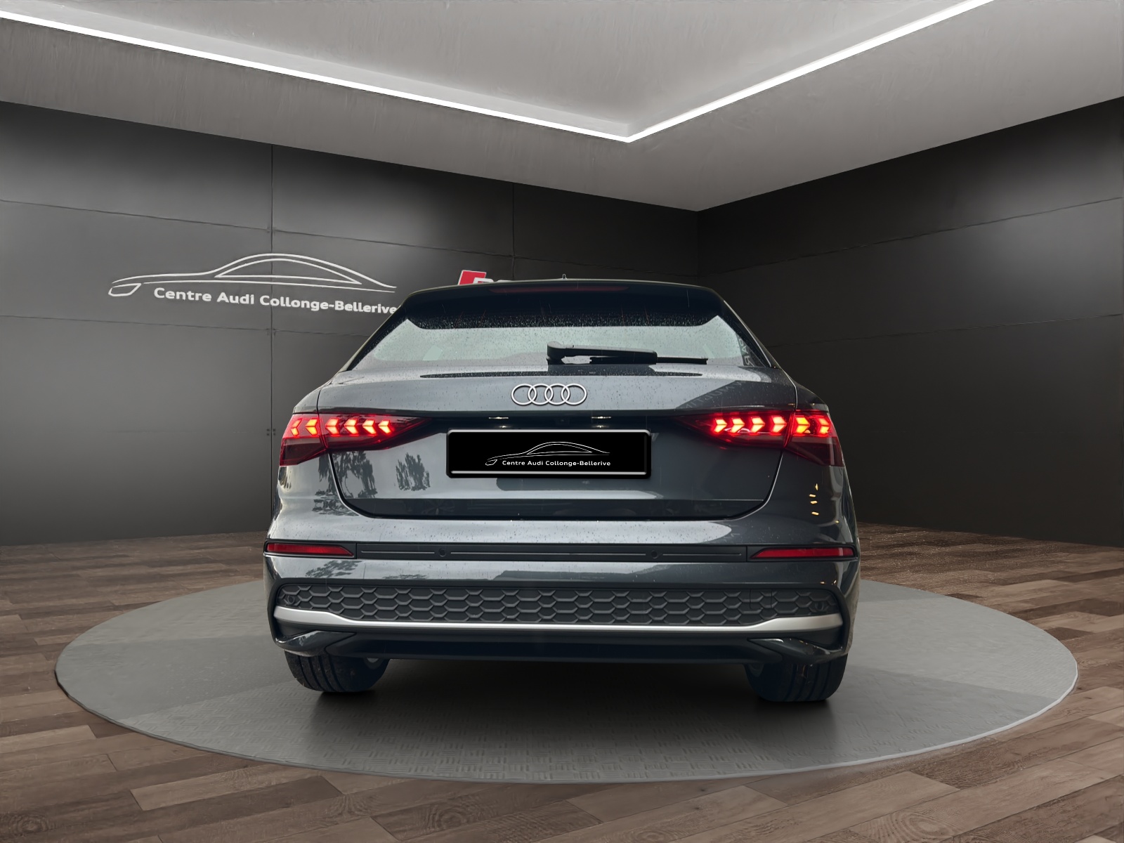 AUDI A3 Sportback 35 TFSI Attraction S-tronic-image-4