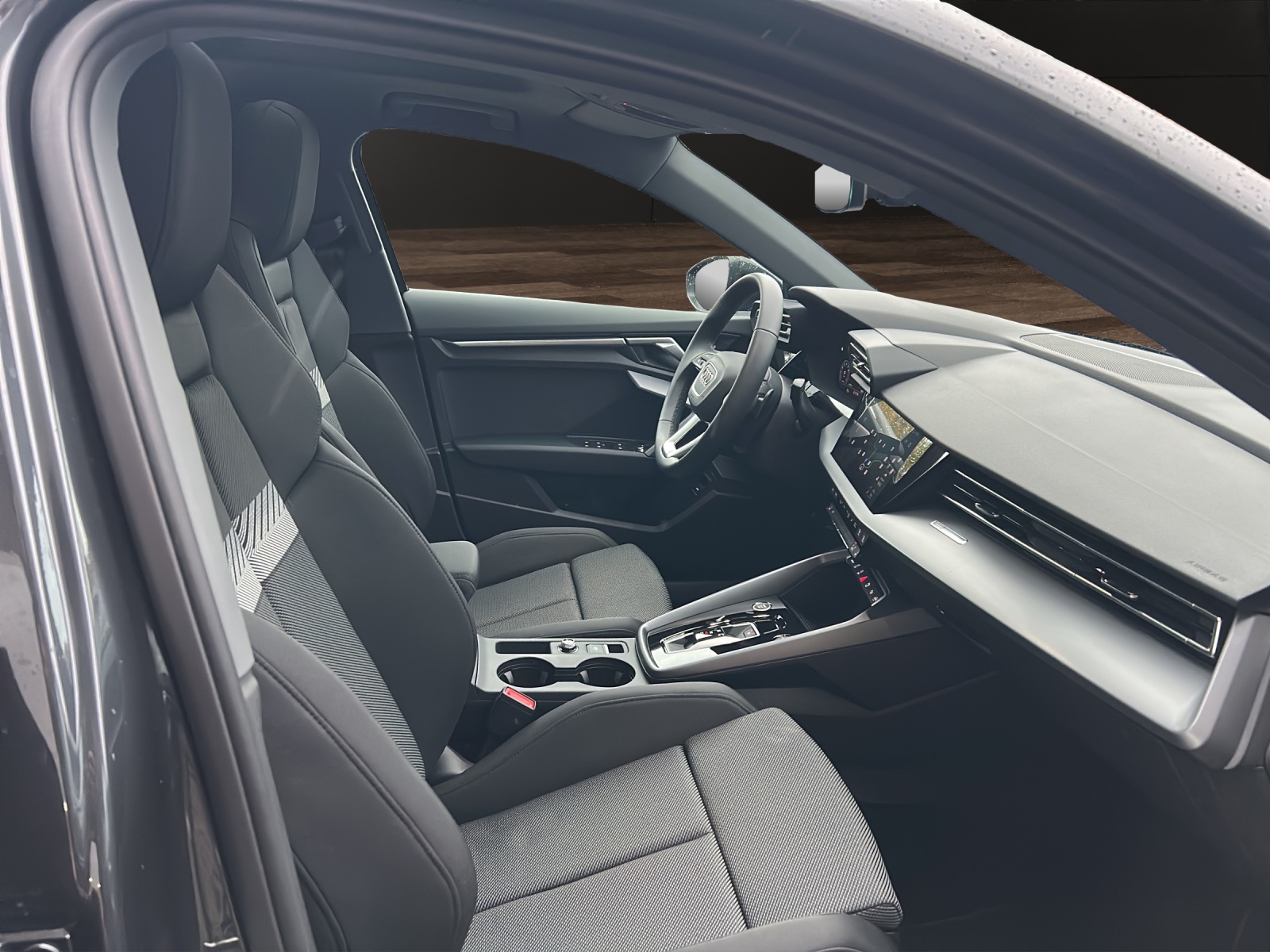 AUDI A3 Sportback 35 TFSI Attraction S-tronic-image-14