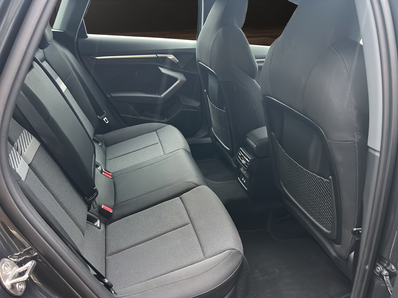 AUDI A3 Sportback 35 TFSI Attraction S-tronic-image-15