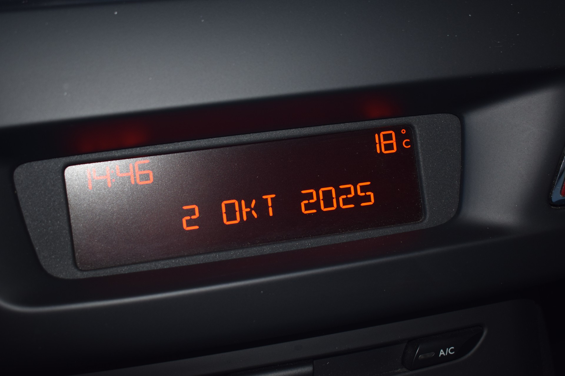 CITROEN C3 1.2i Attraction-image-6