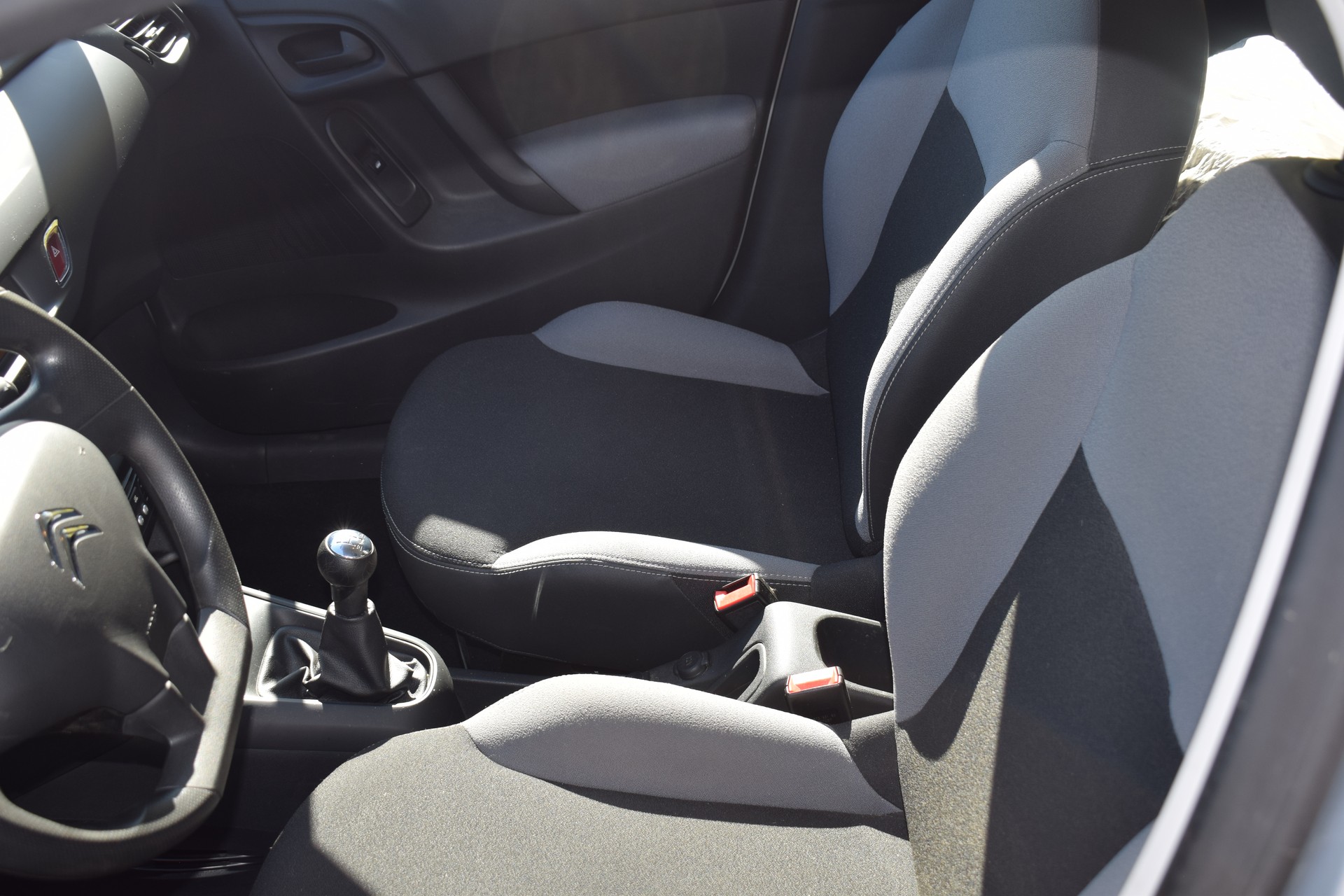 CITROEN C3 1.2i Attraction-image-10