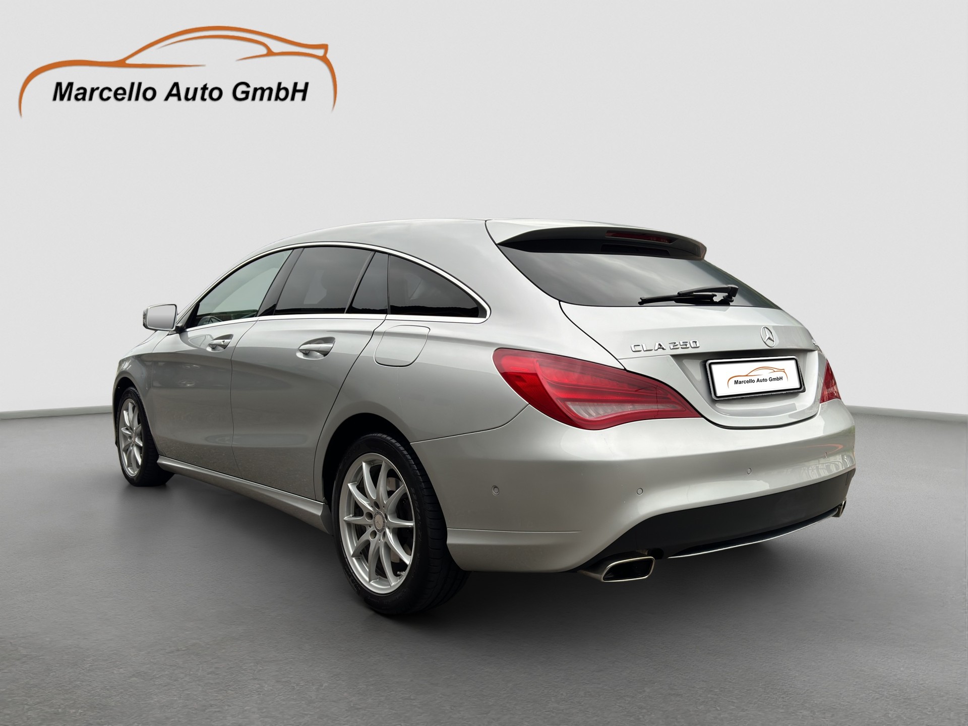 MERCEDES-BENZ CLA Shooting Brake 250 Urban 7G-DCT 4Matic-image-14