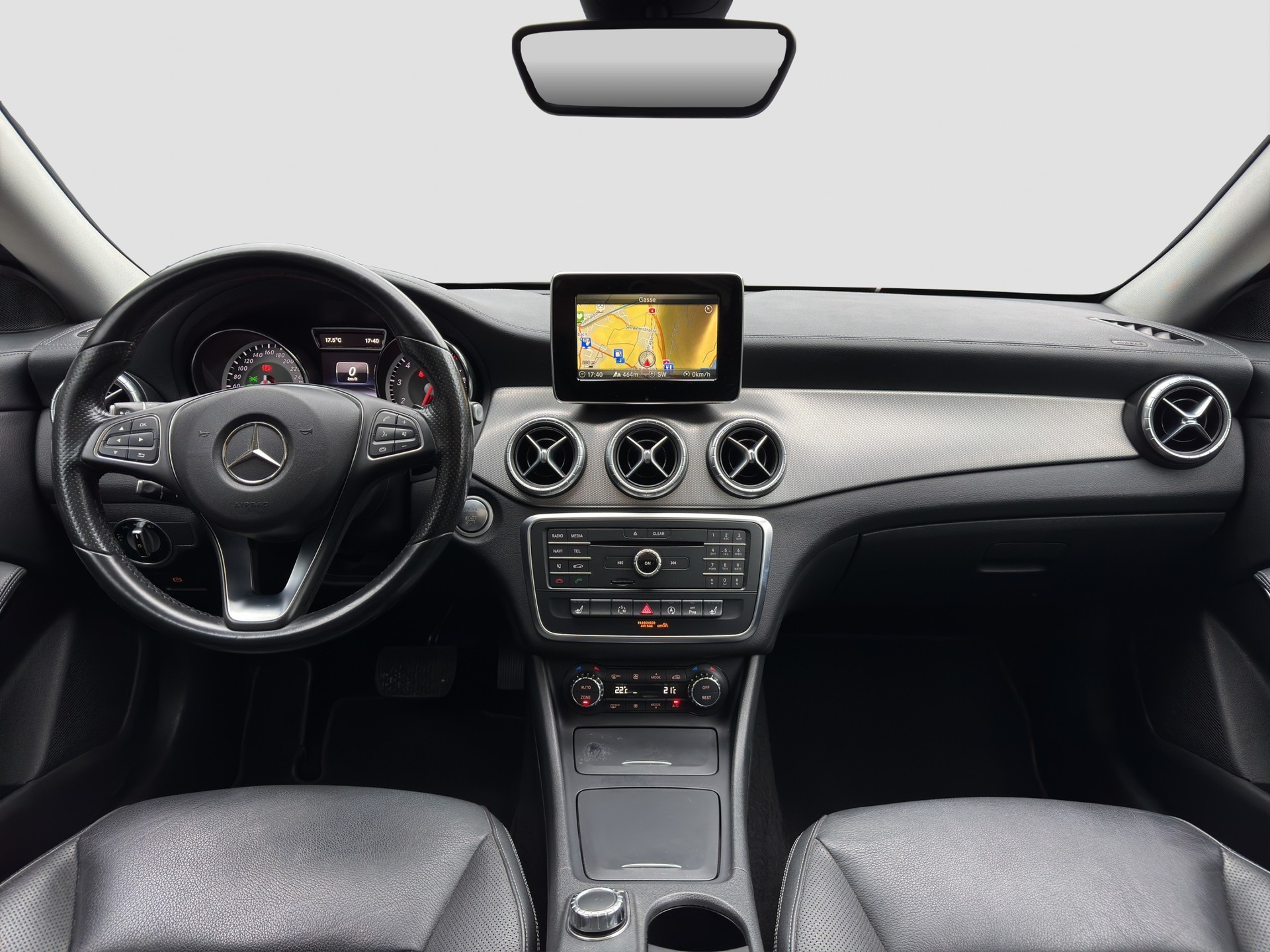 MERCEDES-BENZ CLA Shooting Brake 250 Urban 7G-DCT 4Matic-image-3