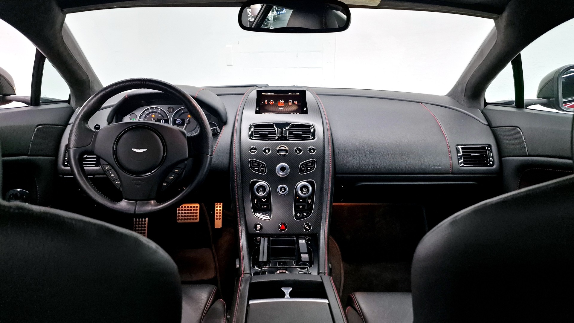 ASTON MARTIN V12 Vantage Coupé 6.0 S Sportshift-image-13