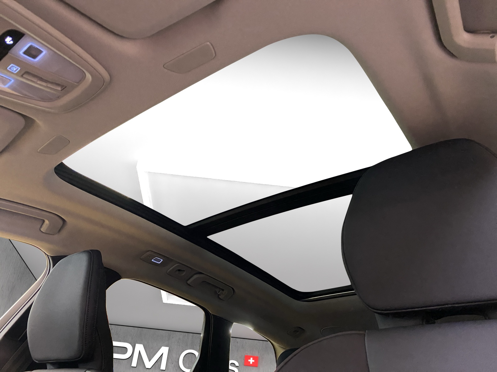VOLVO XC60 2.0 T8 TE Ultra Dark eAWD-image-14