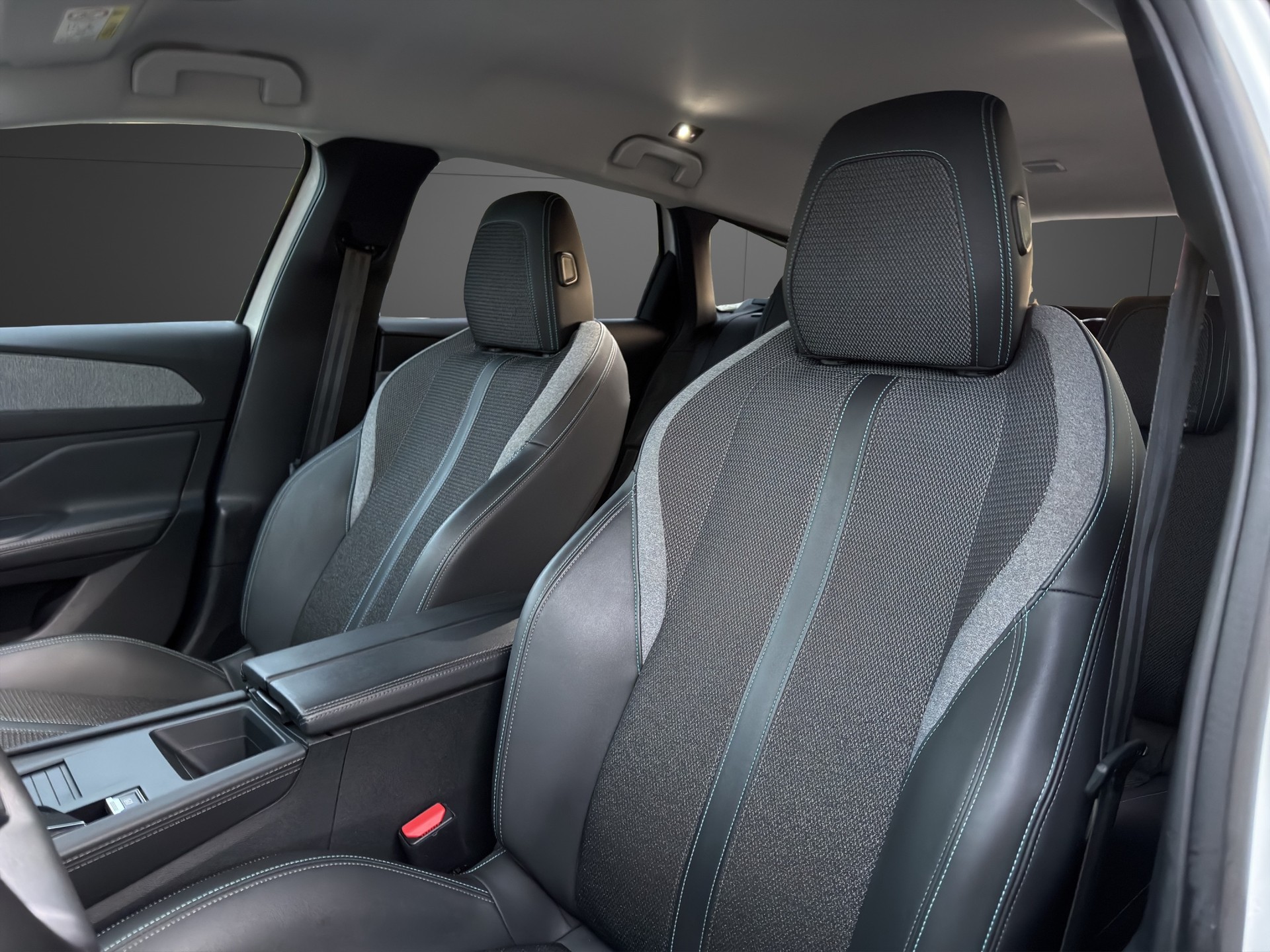 PEUGEOT 308 SW 1.5 BlueHDI Active Pack EAT8-image-21
