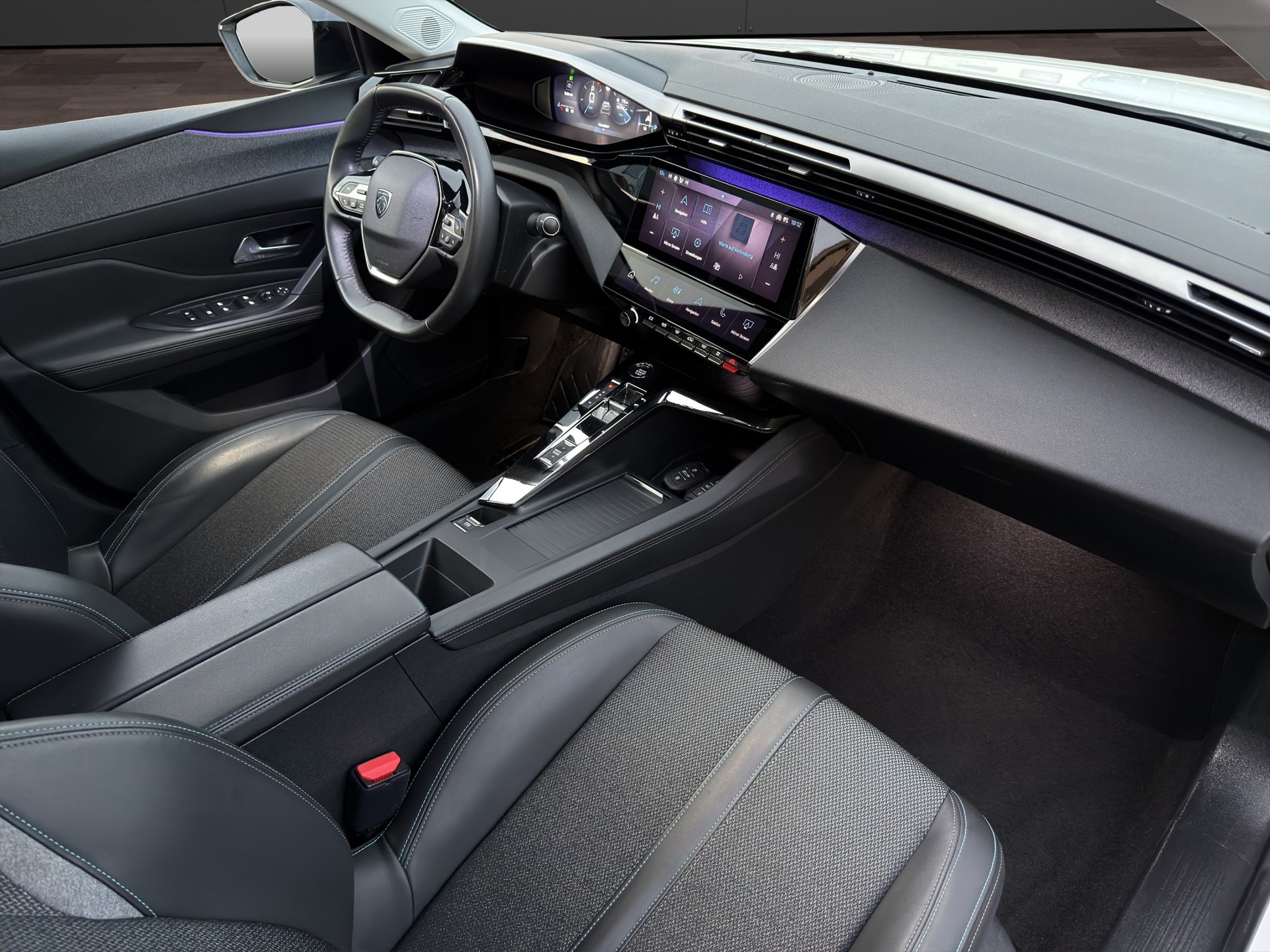 PEUGEOT 308 SW 1.5 BlueHDI Active Pack EAT8-image-18