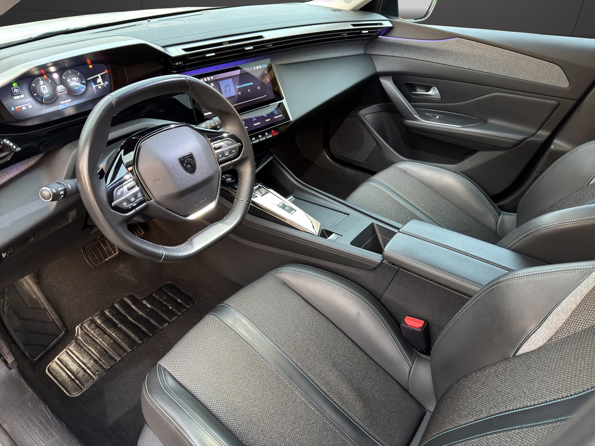 PEUGEOT 308 SW 1.5 BlueHDI Active Pack EAT8-image-9