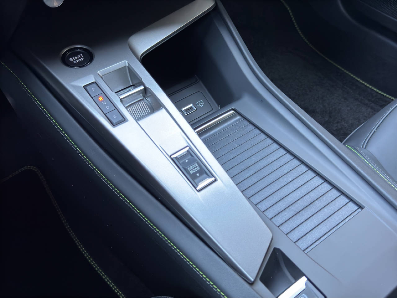 PEUGEOT 308 SW 1.6 PHEV 195 GT-image-7