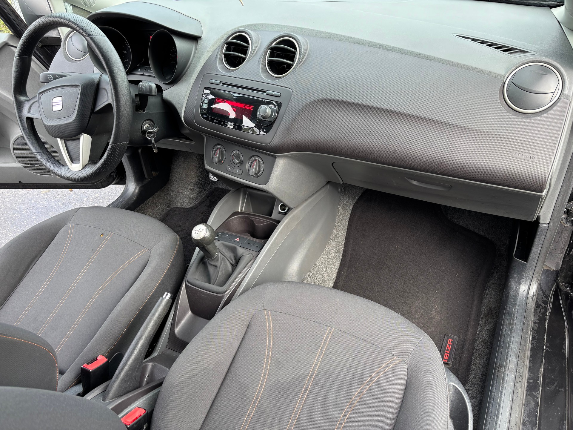 SEAT Ibiza SC 1.2 Entry-image-11