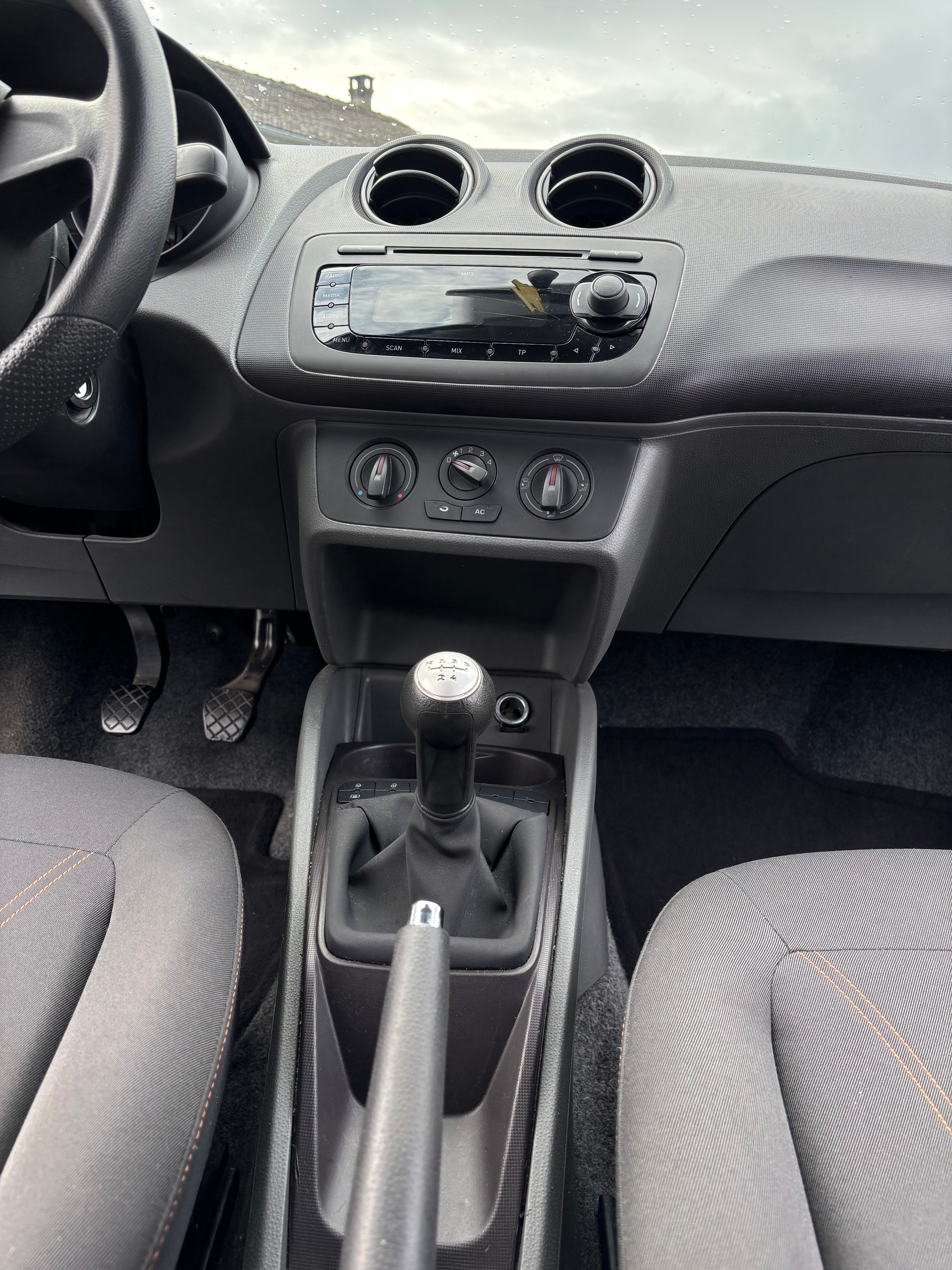 SEAT Ibiza SC 1.2 Entry-image-8