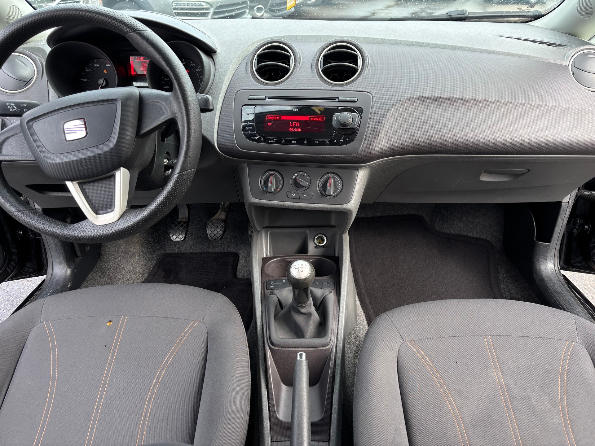 SEAT Ibiza SC 1.2 Entry-image-6