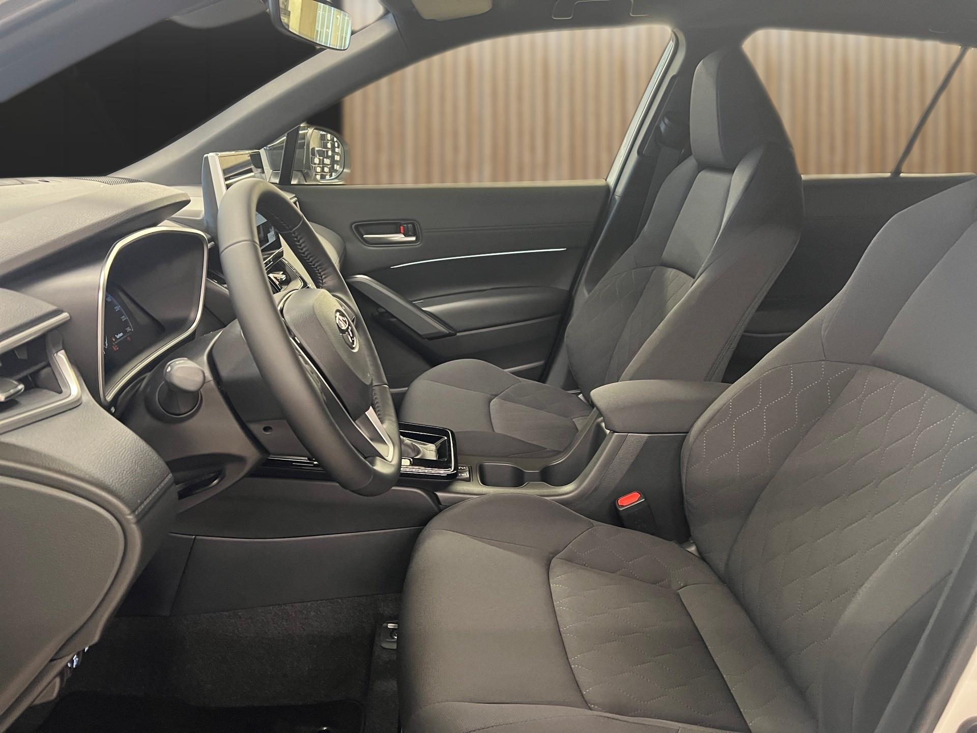 TOYOTA Corolla Cross 2.0 Trend e-CVT AWD-image-10