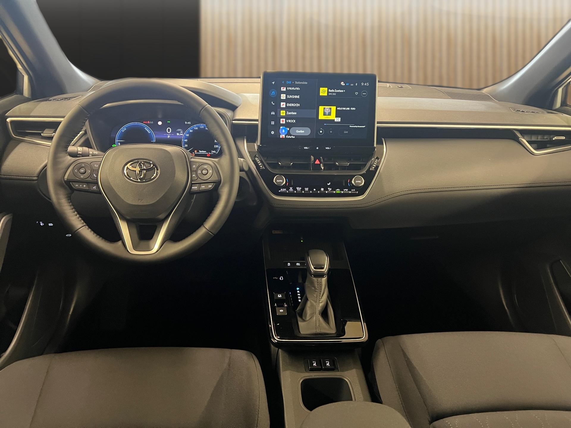 TOYOTA Corolla Cross 2.0 Trend e-CVT AWD-image-13