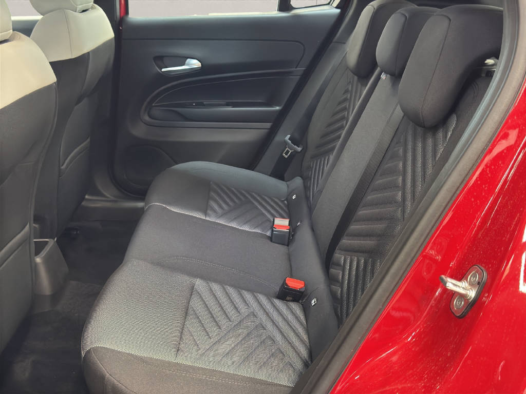 FIAT 600 1.2 Hybrid 145 Cult-image-13