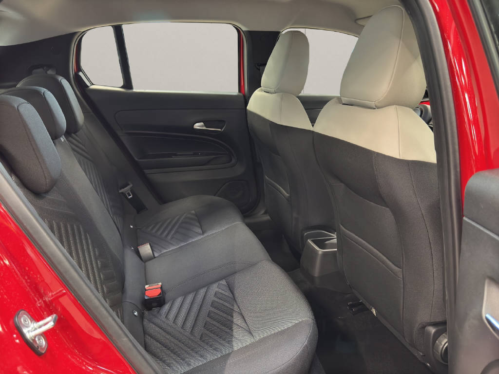 FIAT 600 1.2 Hybrid 145 Cult-image-8