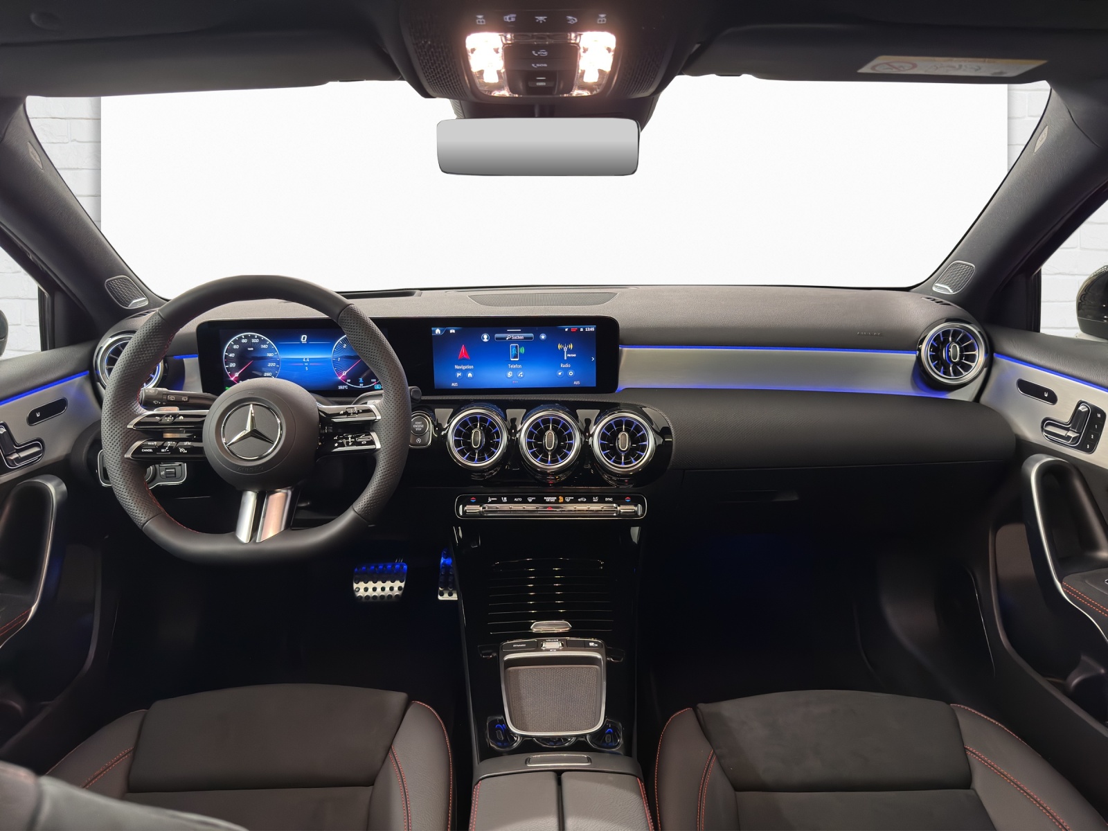 MERCEDES-BENZ A 220 d AMG Line-image-7
