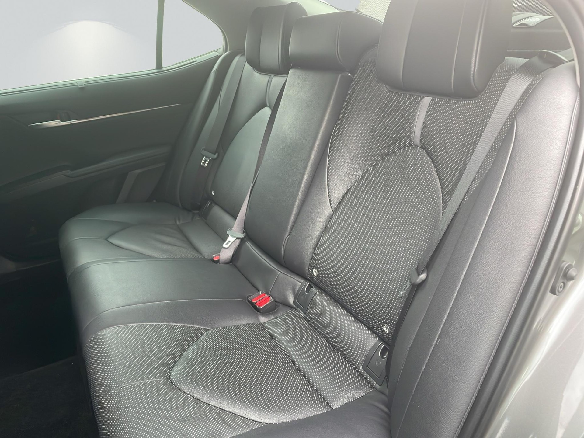TOYOTA Camry 2.5 HSD Premium-image-12