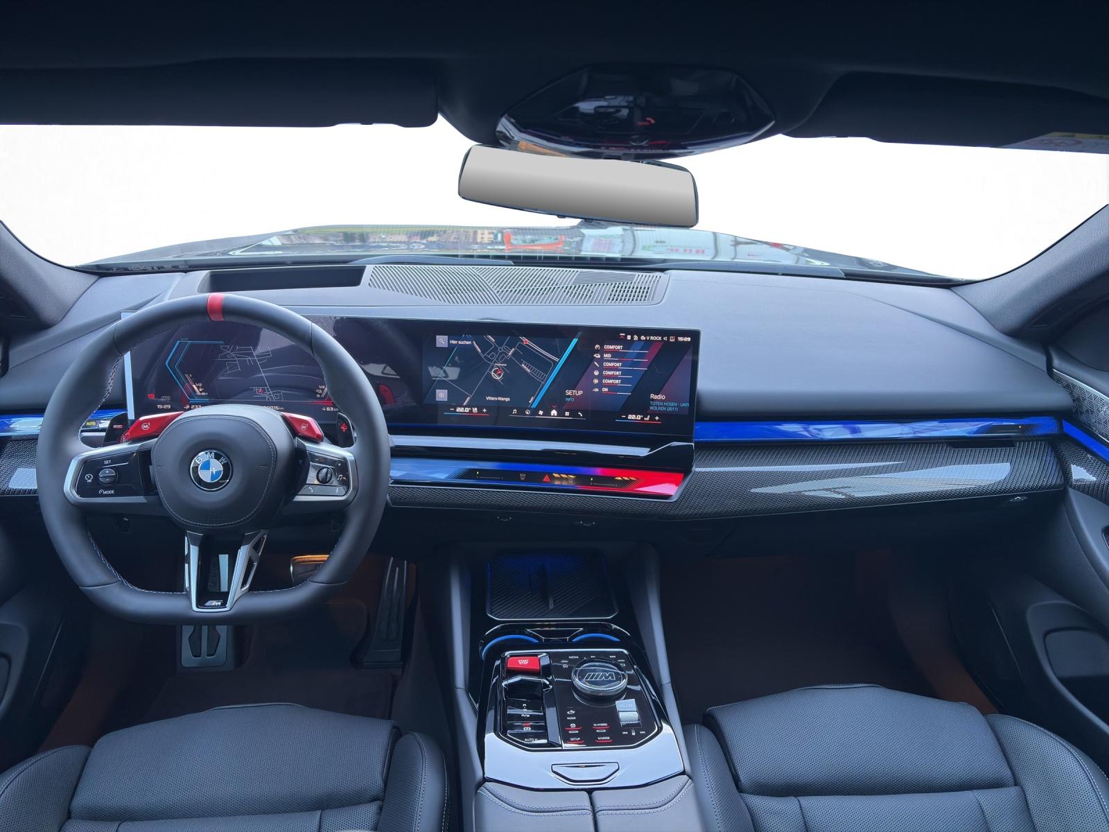 BMW M5 xDrive Touring-image-20