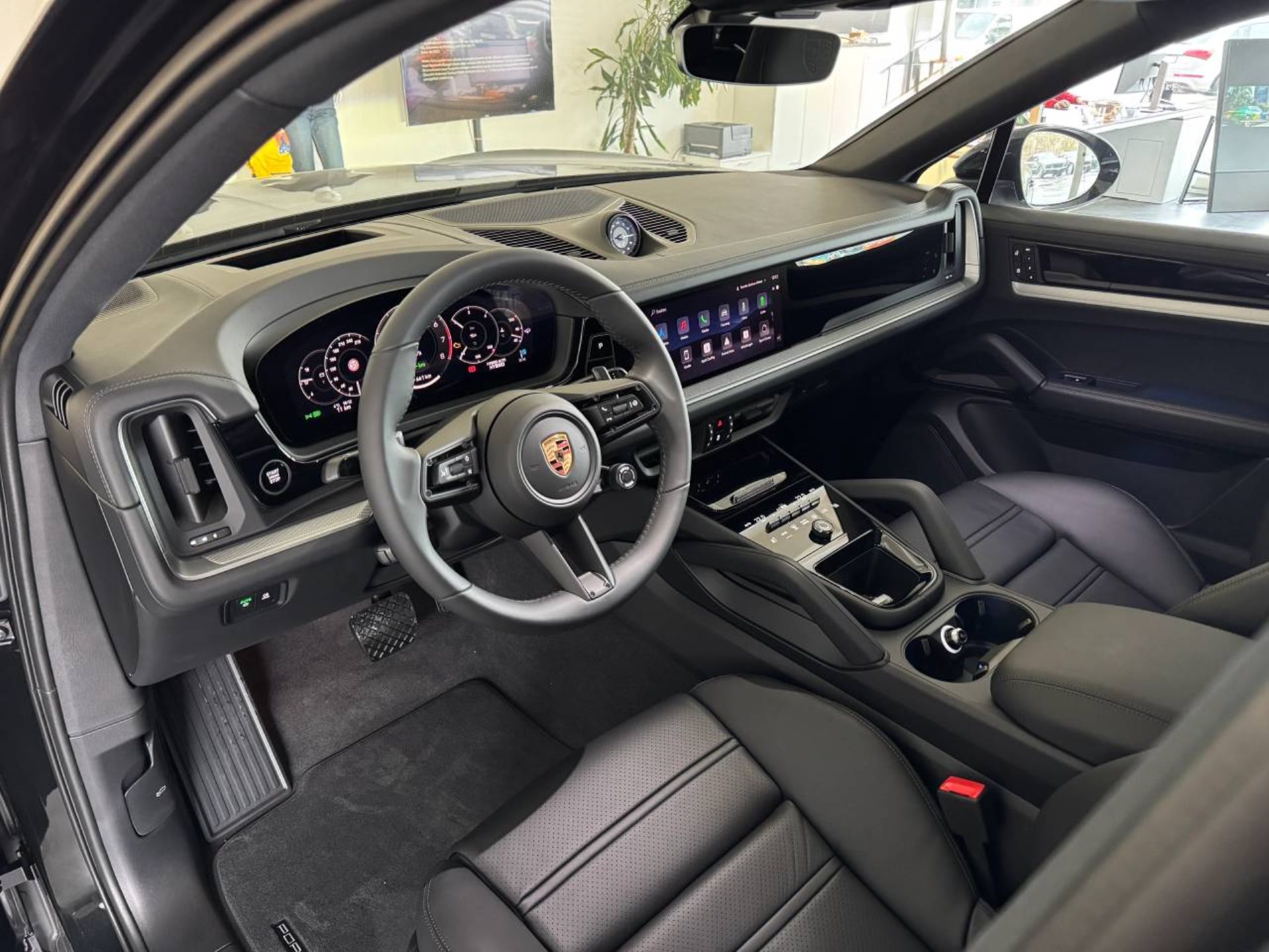 PORSCHE Cayenne E-Hybrid Coupé-image-4