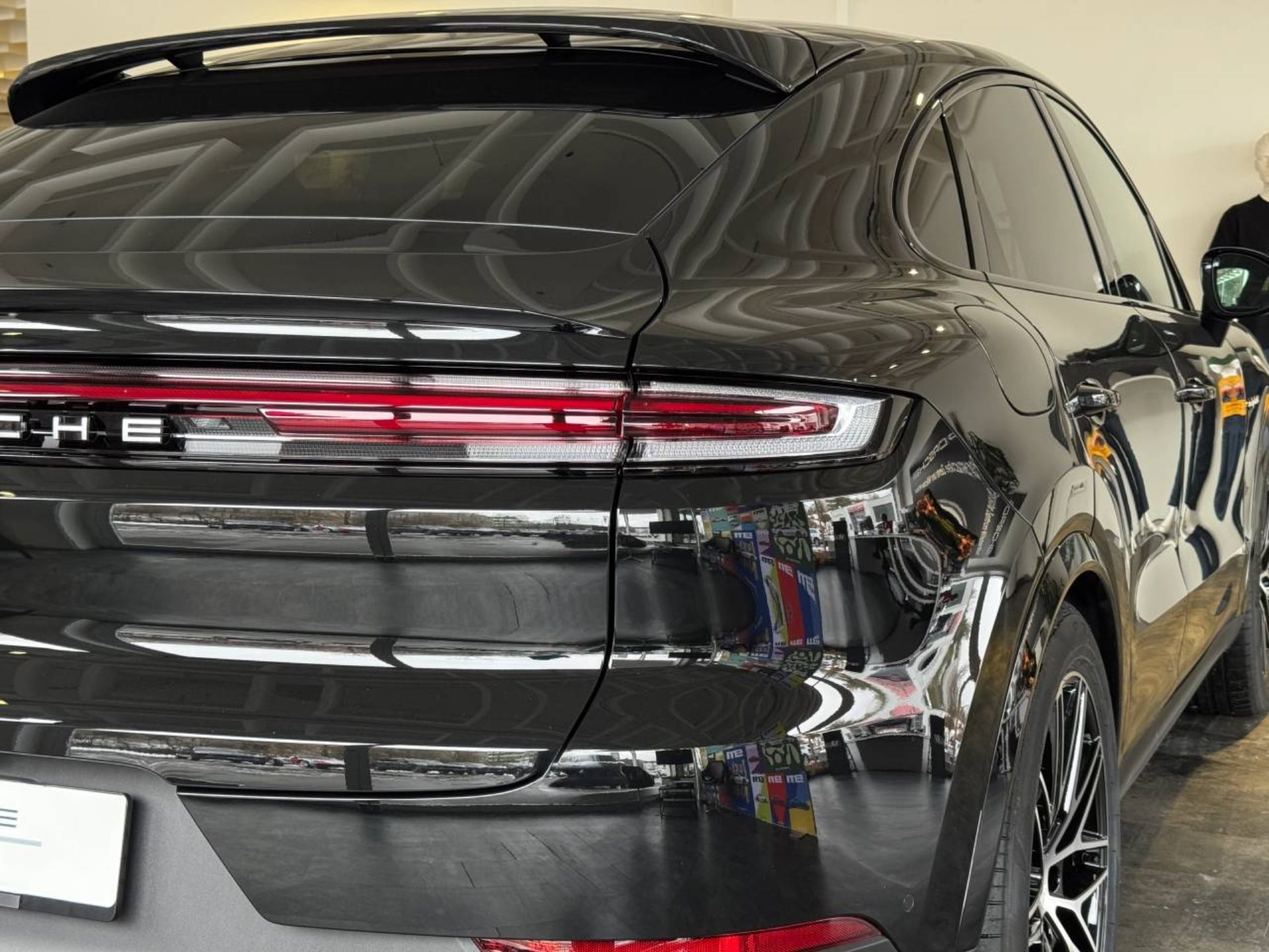 PORSCHE Cayenne E-Hybrid Coupé-image-37