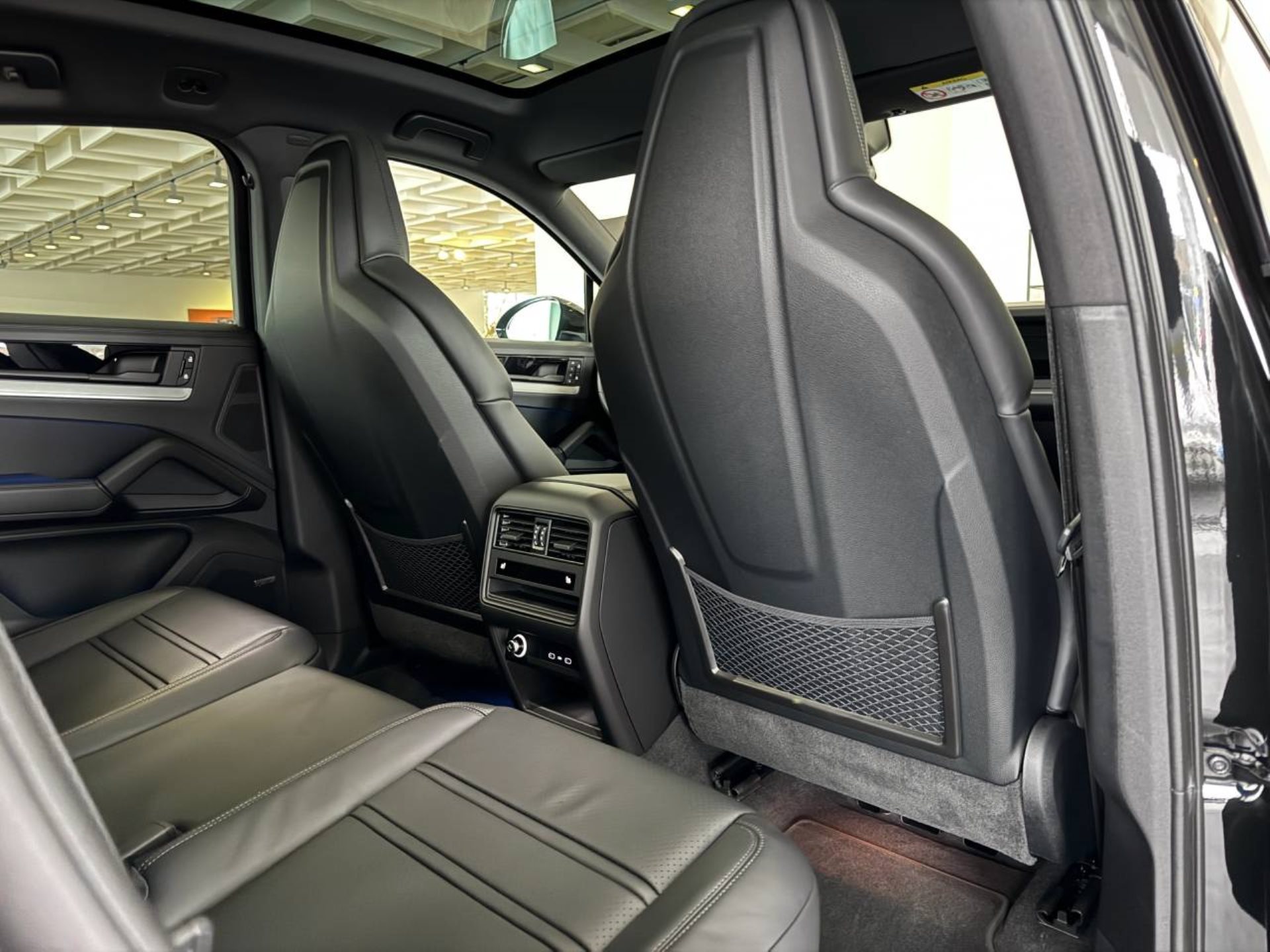PORSCHE Cayenne E-Hybrid Coupé-image-28